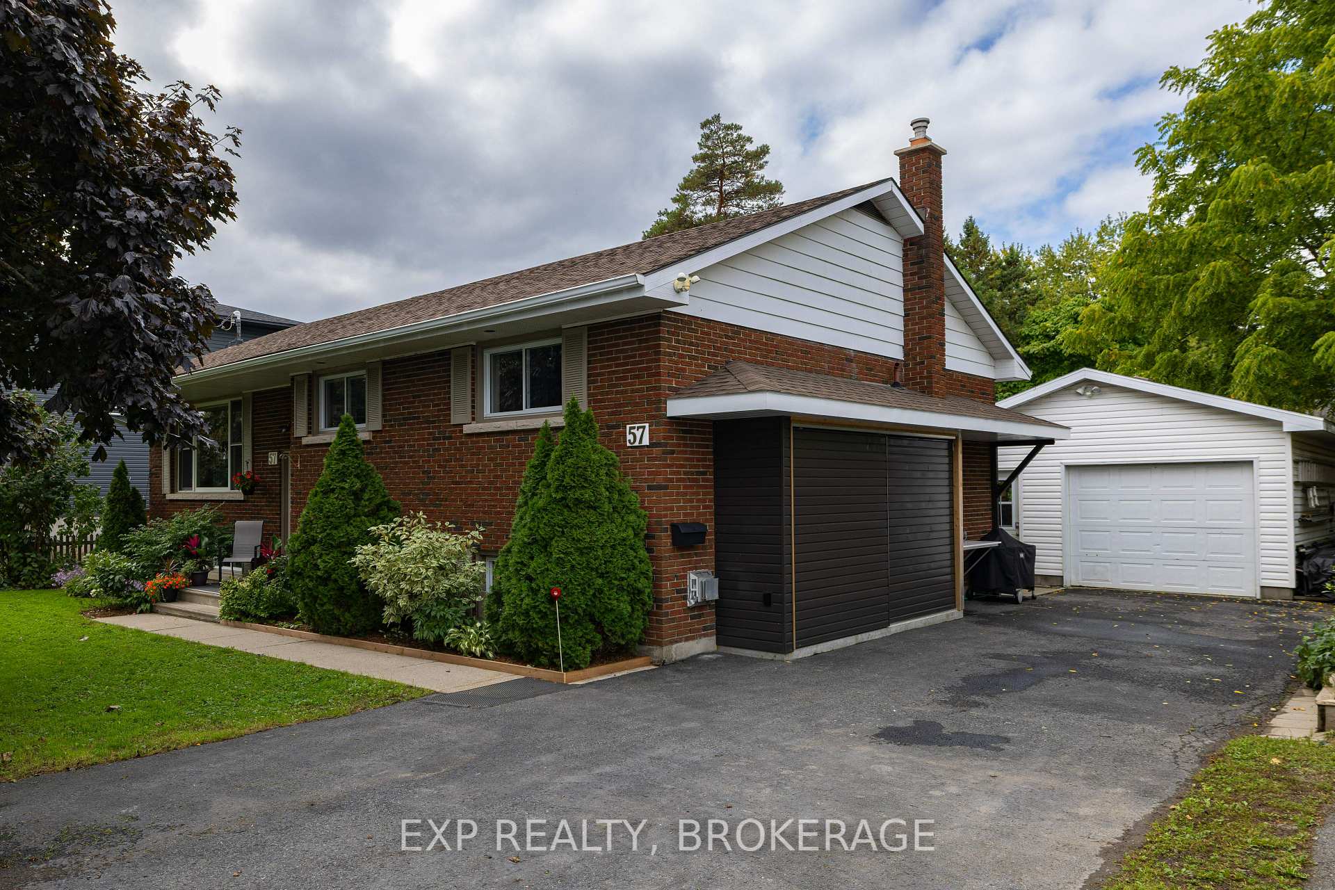 Photo 2 of 57 Lakeview Avenue, Kingston, City Southwest — HOMEH