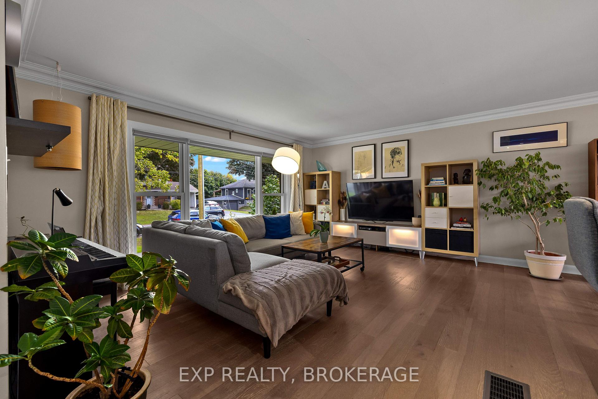 Photo 4 of 57 Lakeview Avenue, Kingston, City Southwest — HOMEH
