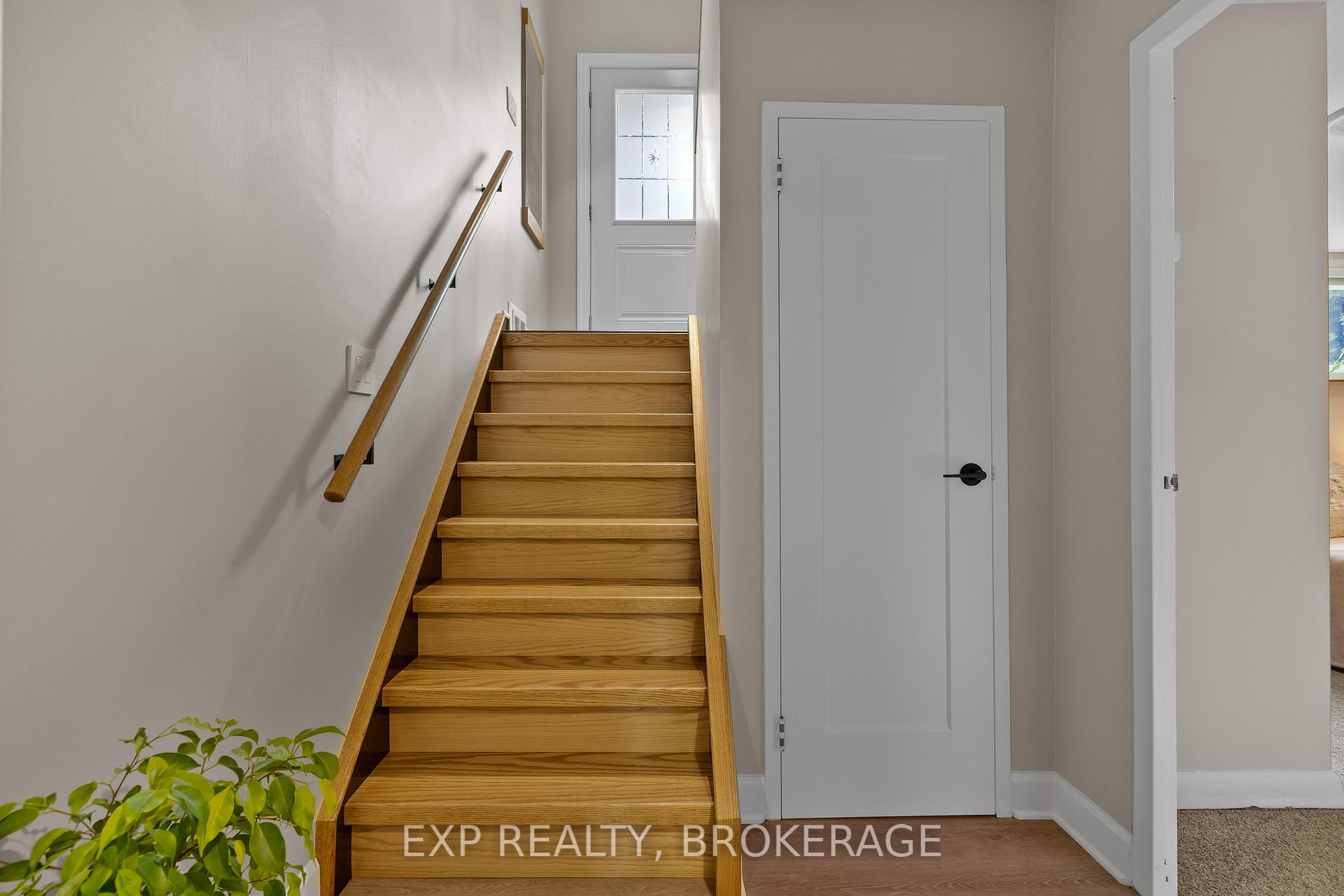 Photo 24 of 57 Lakeview Avenue, Kingston, City Southwest — HOMEH