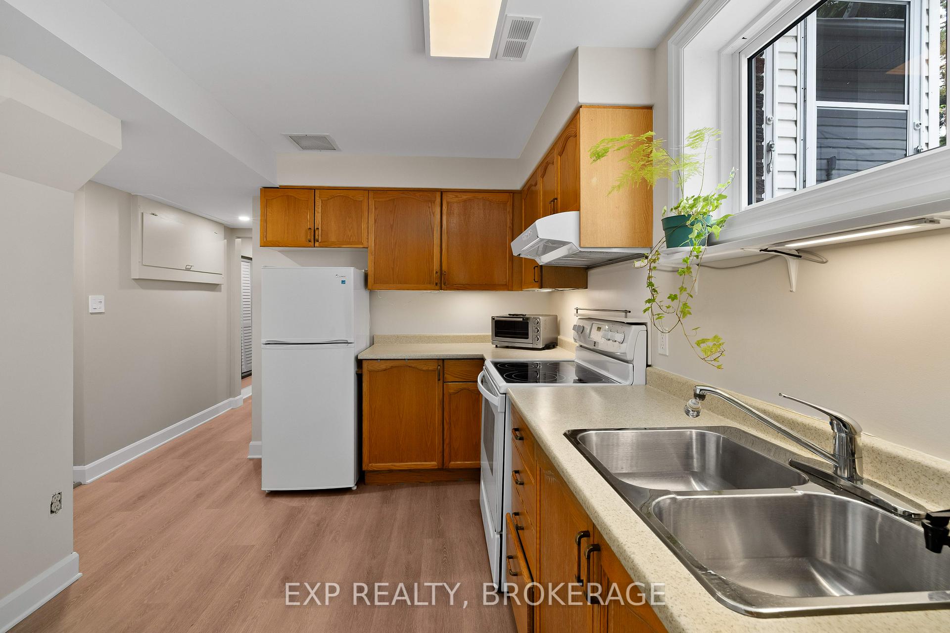 Photo 35 of 57 Lakeview Avenue, Kingston, City Southwest — HOMEH