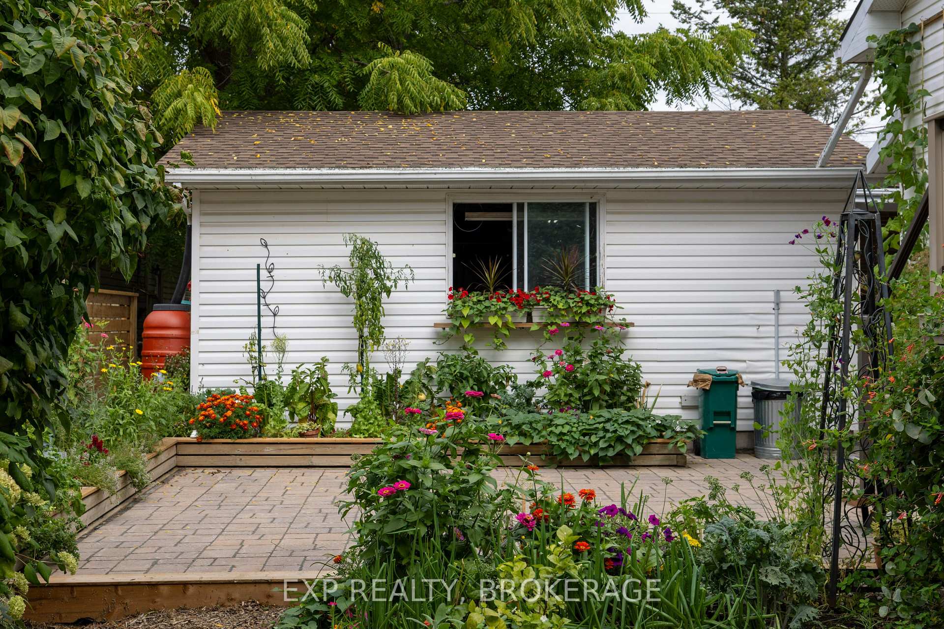 Photo 43 of 57 Lakeview Avenue, Kingston, City Southwest — HOMEH