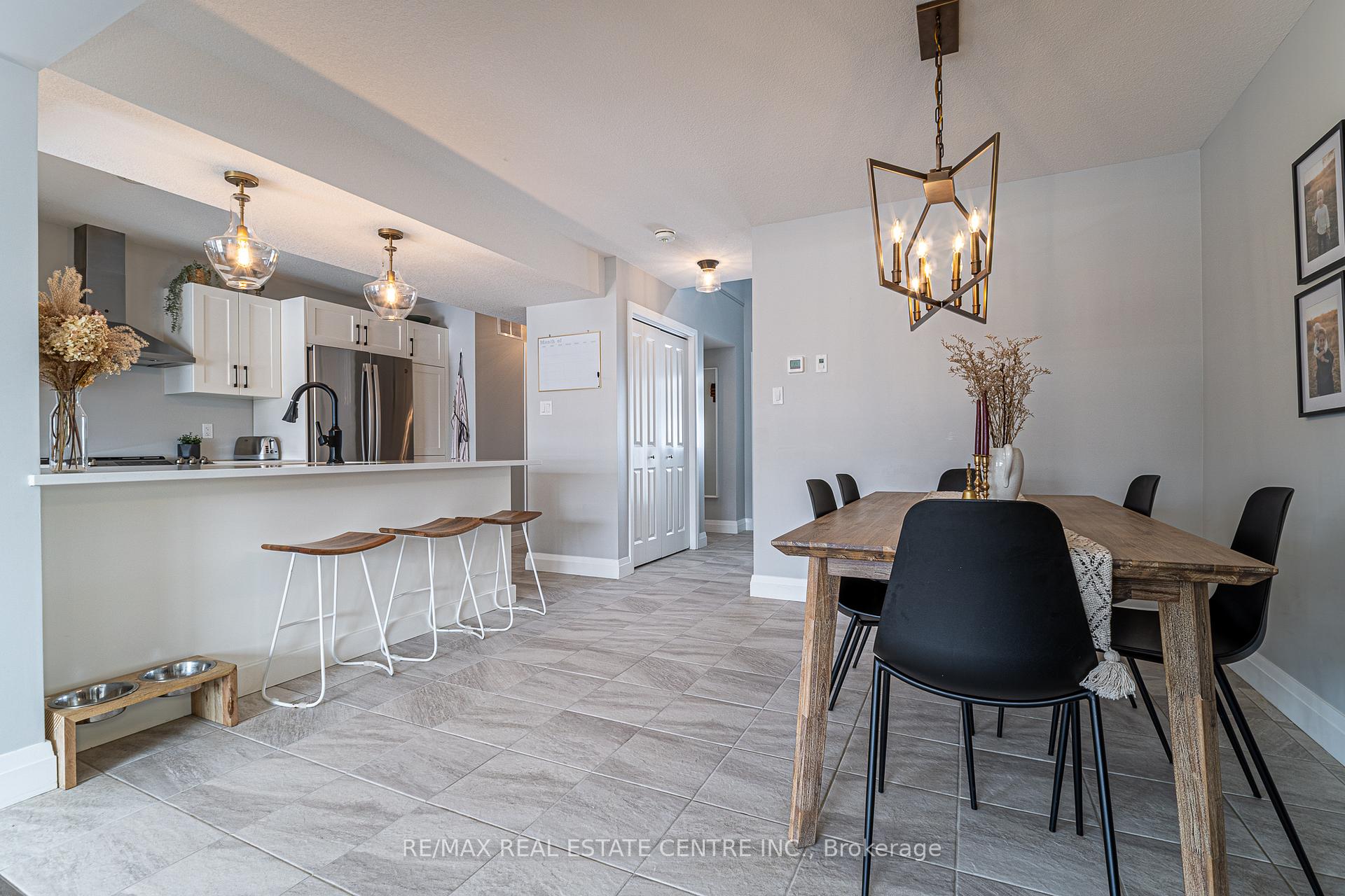 Photo 6 of 103 Bridge Crescent, Minto — HOMEH