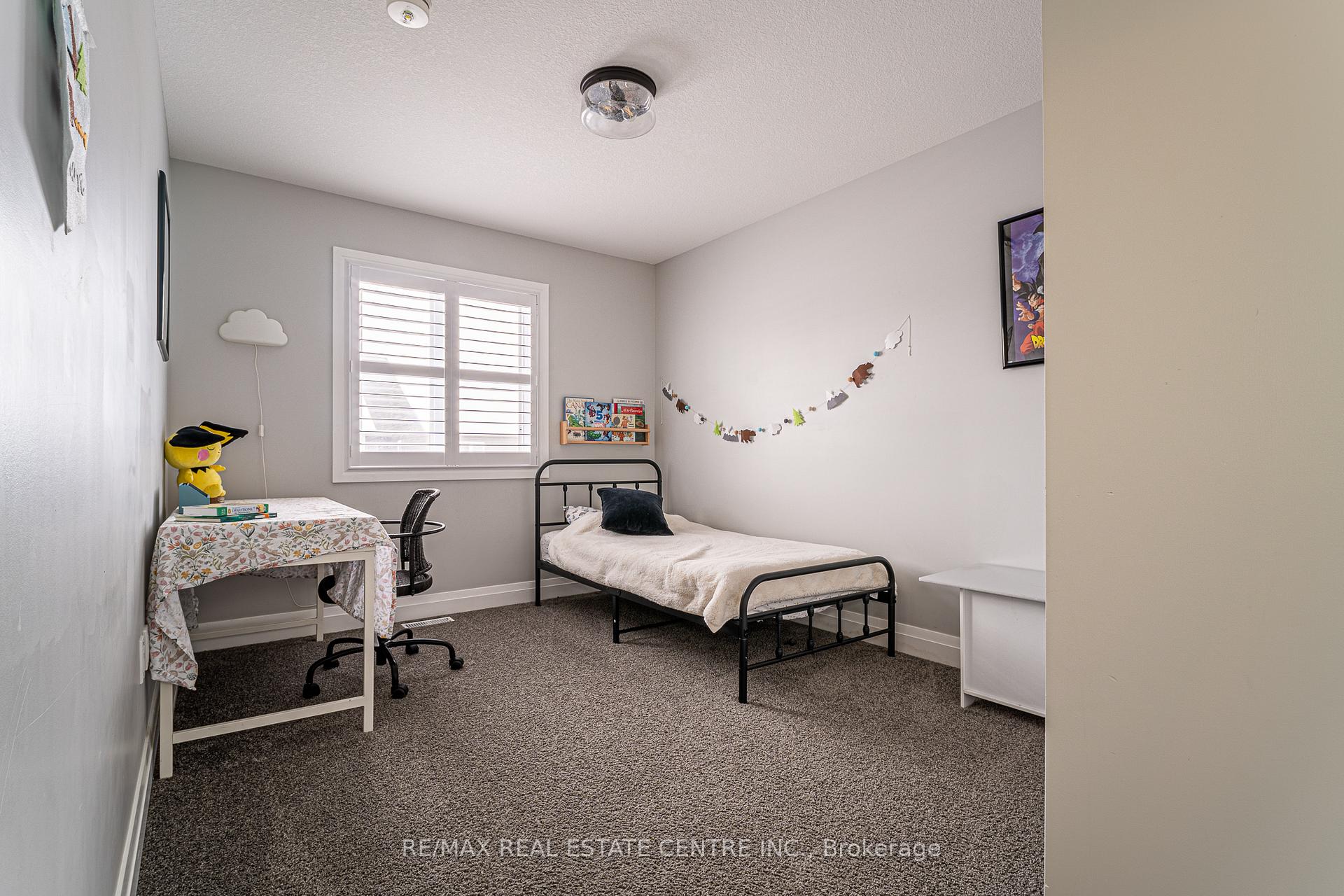 Photo 23 of 103 Bridge Crescent, Minto — HOMEH