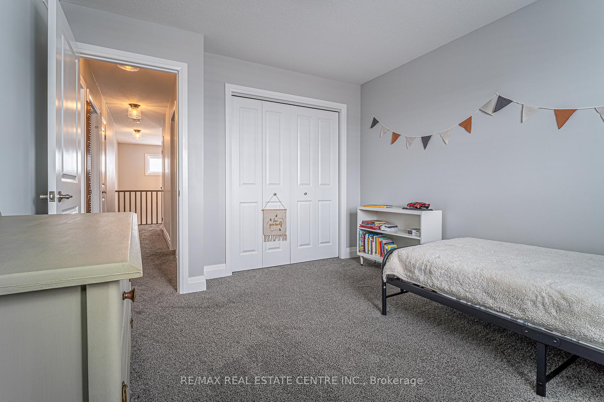 Photo 26 of 103 Bridge Crescent, Minto — HOMEH