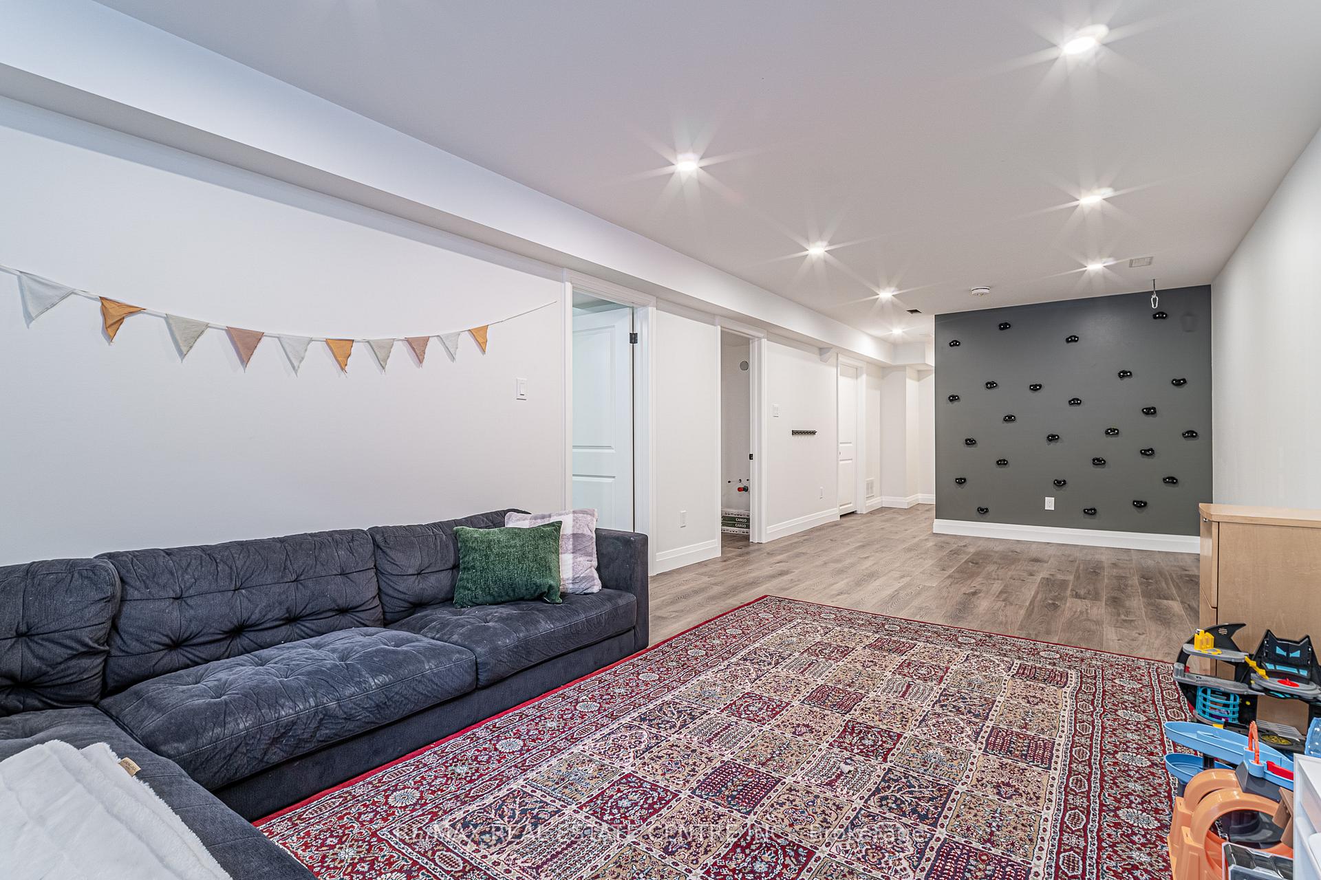 Photo 29 of 103 Bridge Crescent, Minto — HOMEH