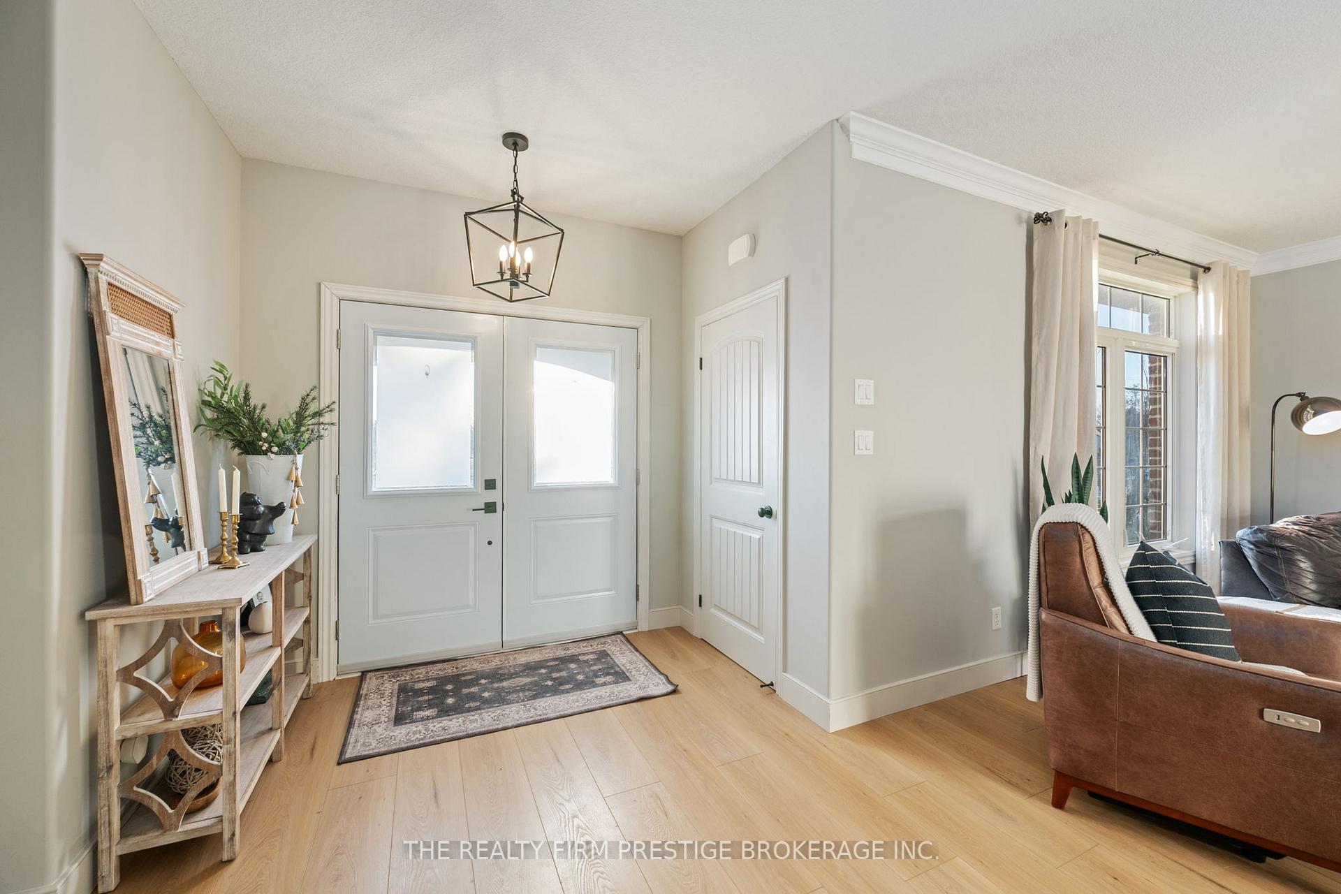 Photo 5 of 132 Martin Road, Middlesex Centre, Delaware Town — HOMEH
