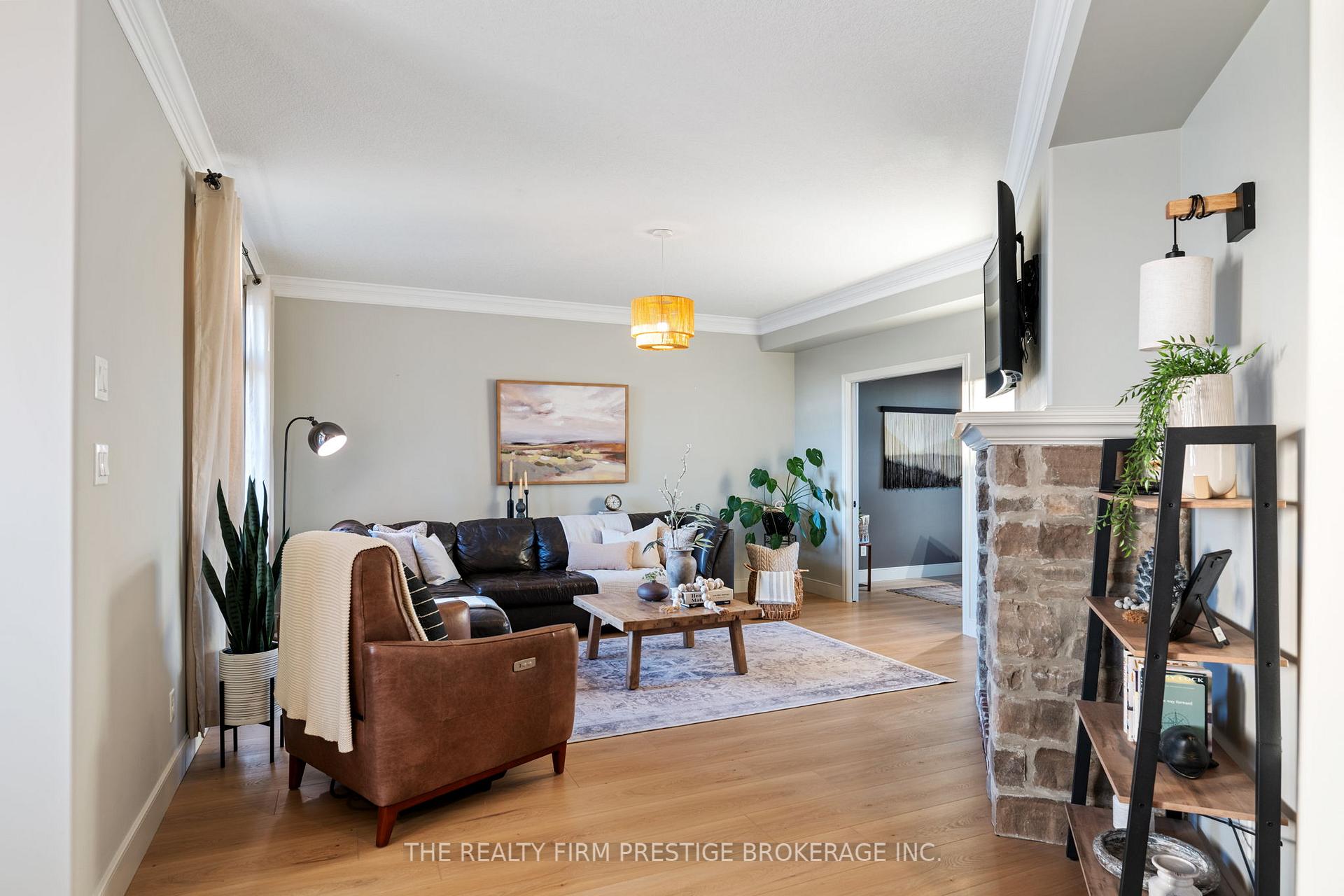 Photo 6 of 132 Martin Road, Middlesex Centre, Delaware Town — HOMEH