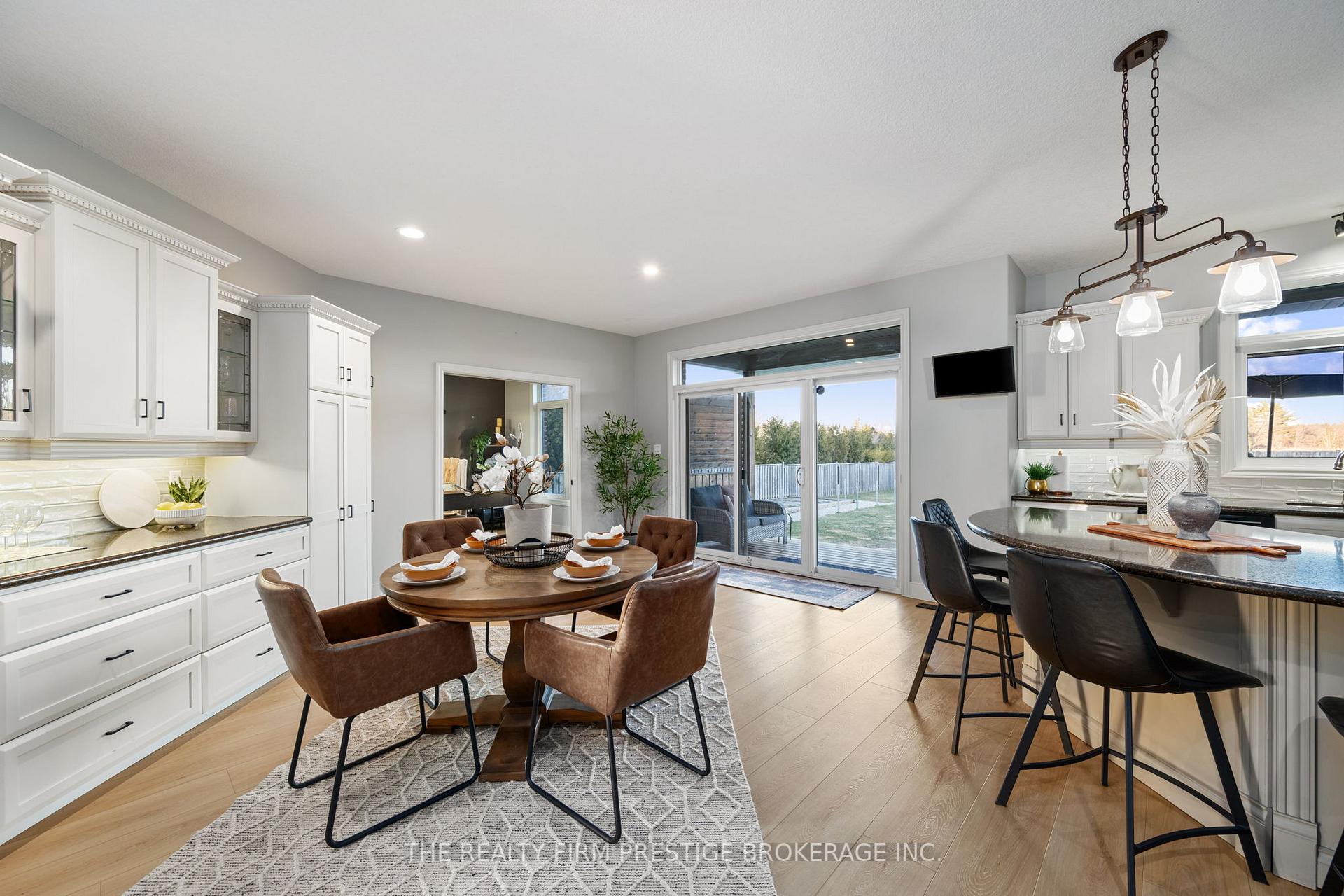 Photo 11 of 132 Martin Road, Middlesex Centre, Delaware Town — HOMEH