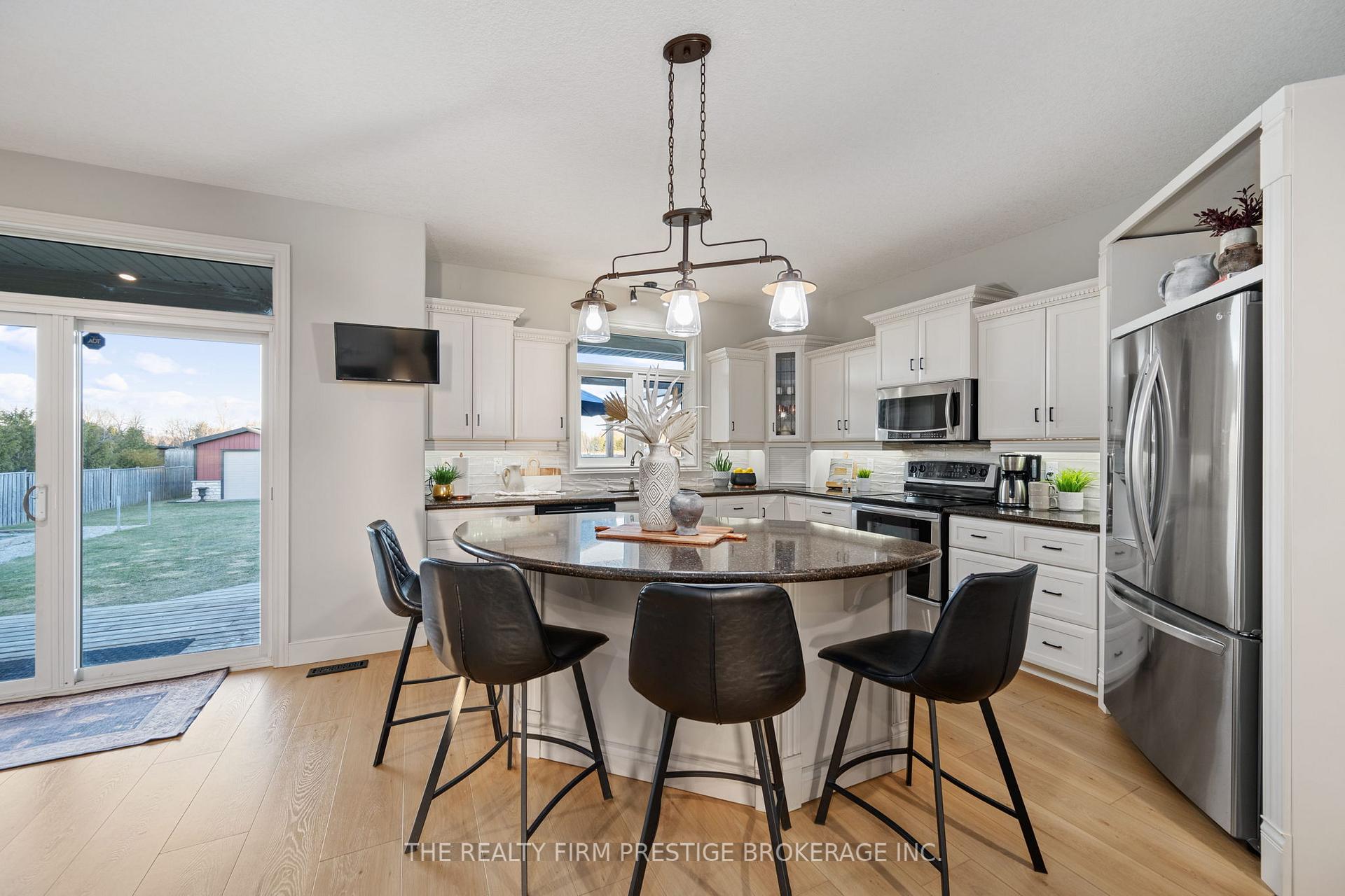 Photo 13 of 132 Martin Road, Middlesex Centre, Delaware Town — HOMEH