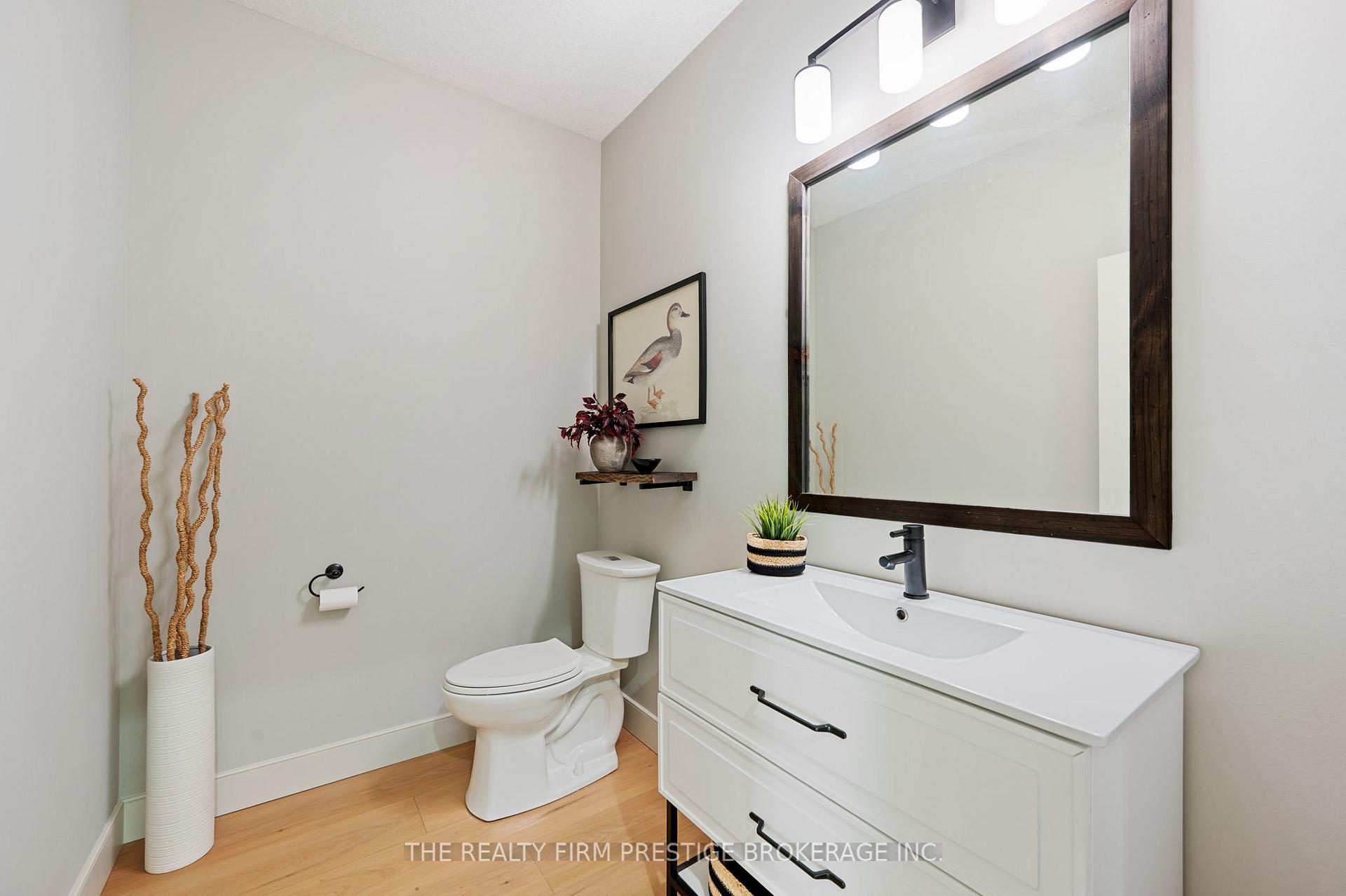 Photo 18 of 132 Martin Road, Middlesex Centre, Delaware Town — HOMEH