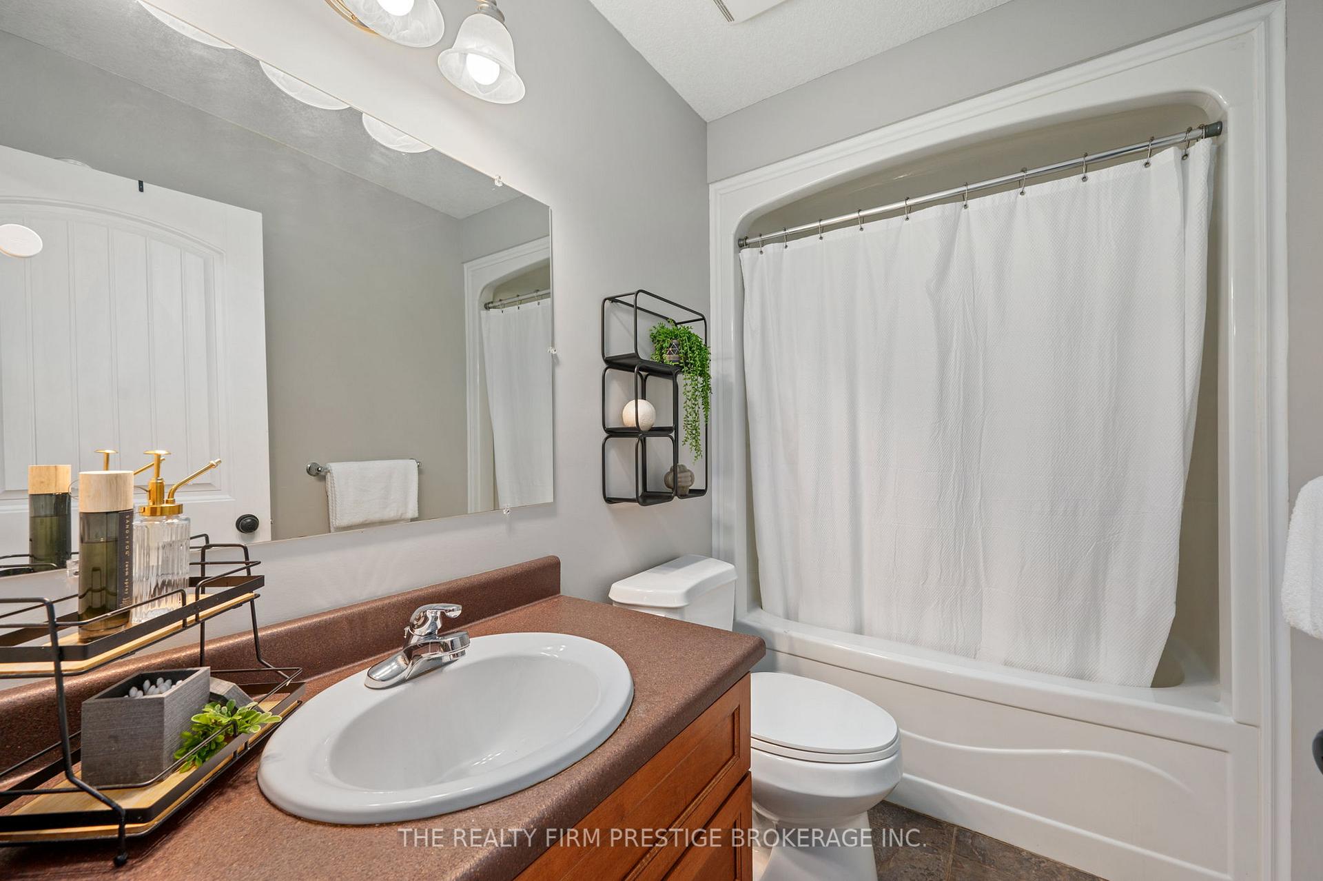 Photo 28 of 132 Martin Road, Middlesex Centre, Delaware Town — HOMEH