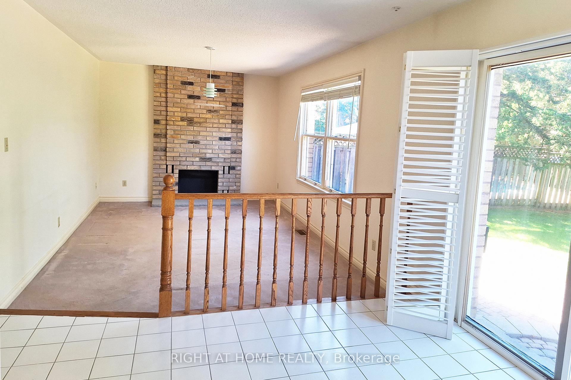 Photo 11 of 10 Millstone Court, Markham, Unionville — HOMEH