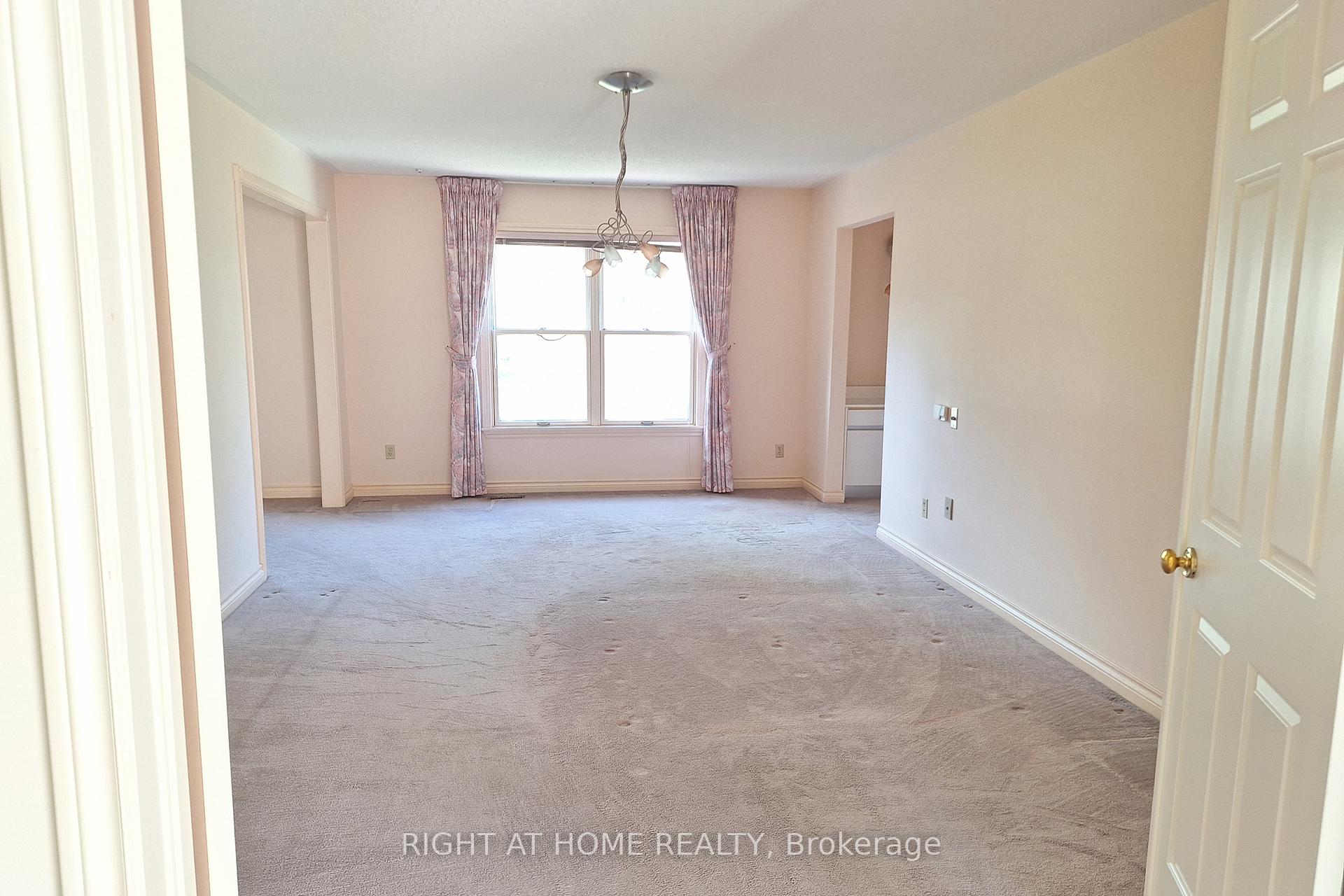 Photo 22 of 10 Millstone Court, Markham, Unionville — HOMEH