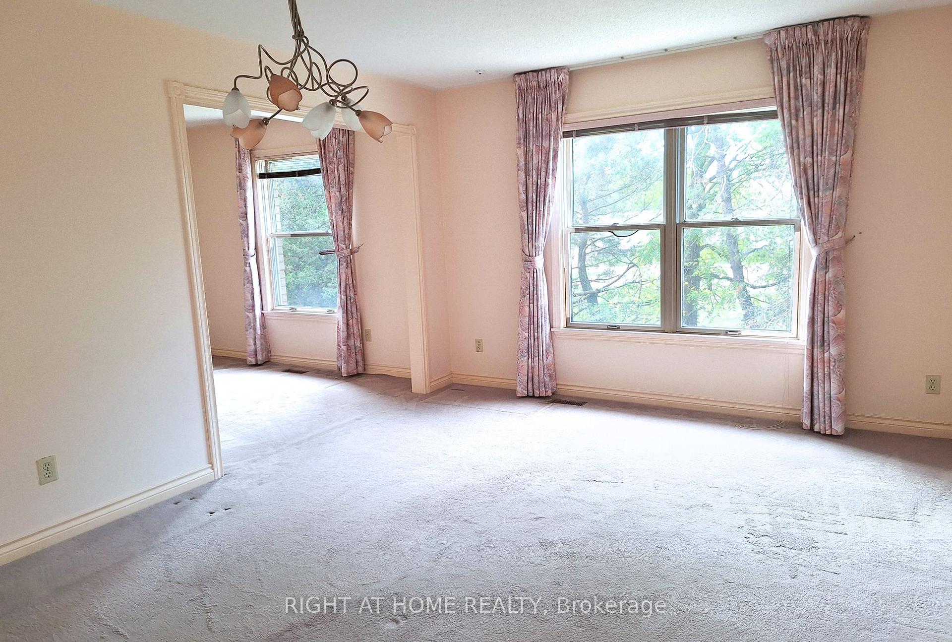 Photo 23 of 10 Millstone Court, Markham, Unionville — HOMEH