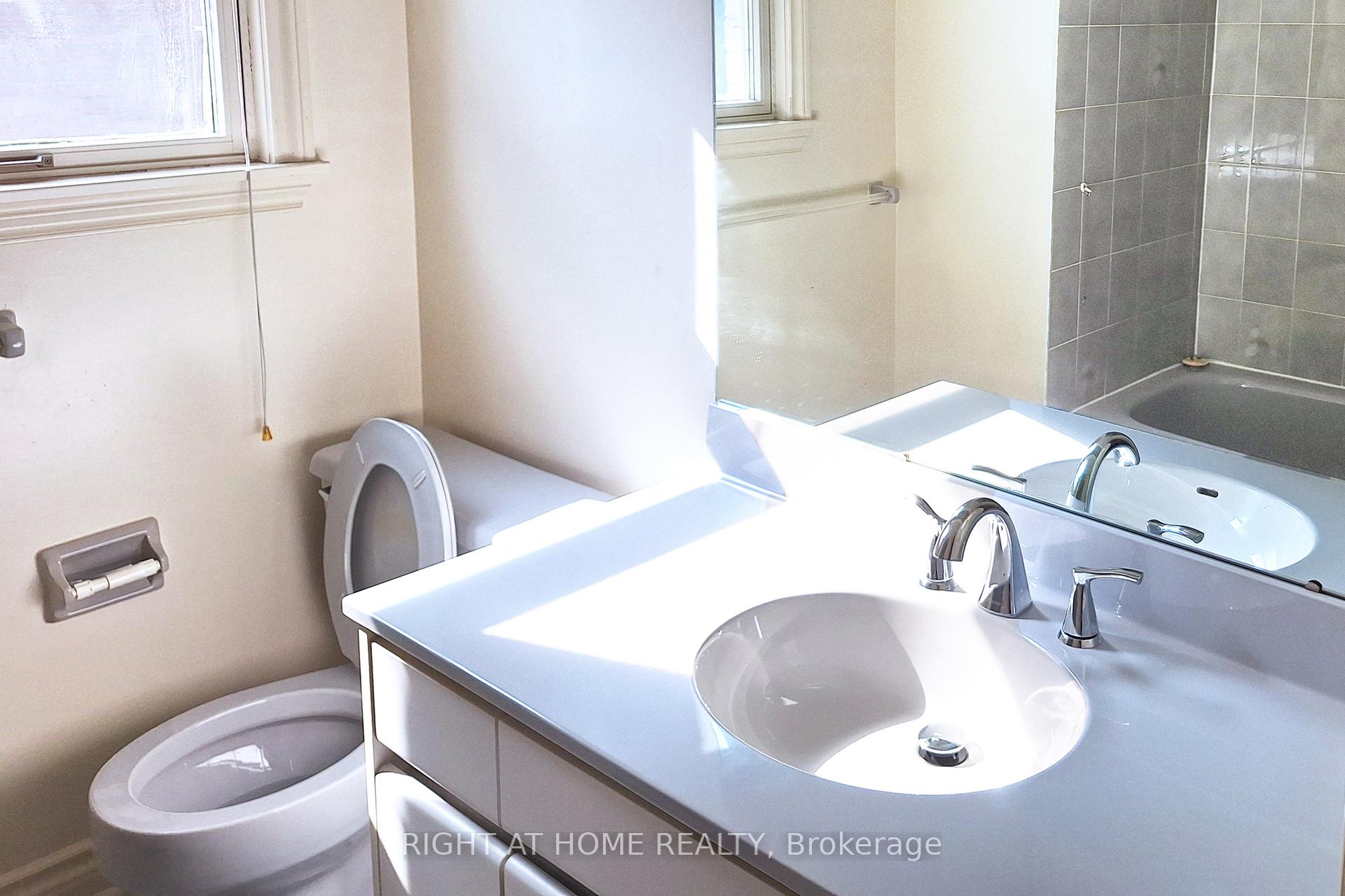Photo 33 of 10 Millstone Court, Markham, Unionville — HOMEH