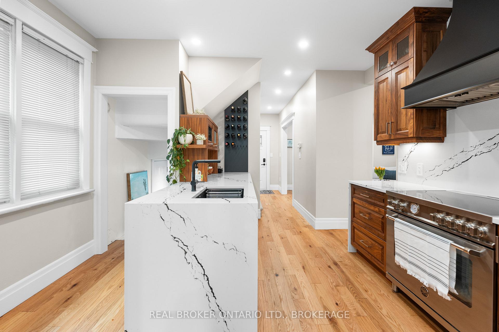 Photo 15 of 52 Dundas Street, Kingston, Central City East — HOMEH