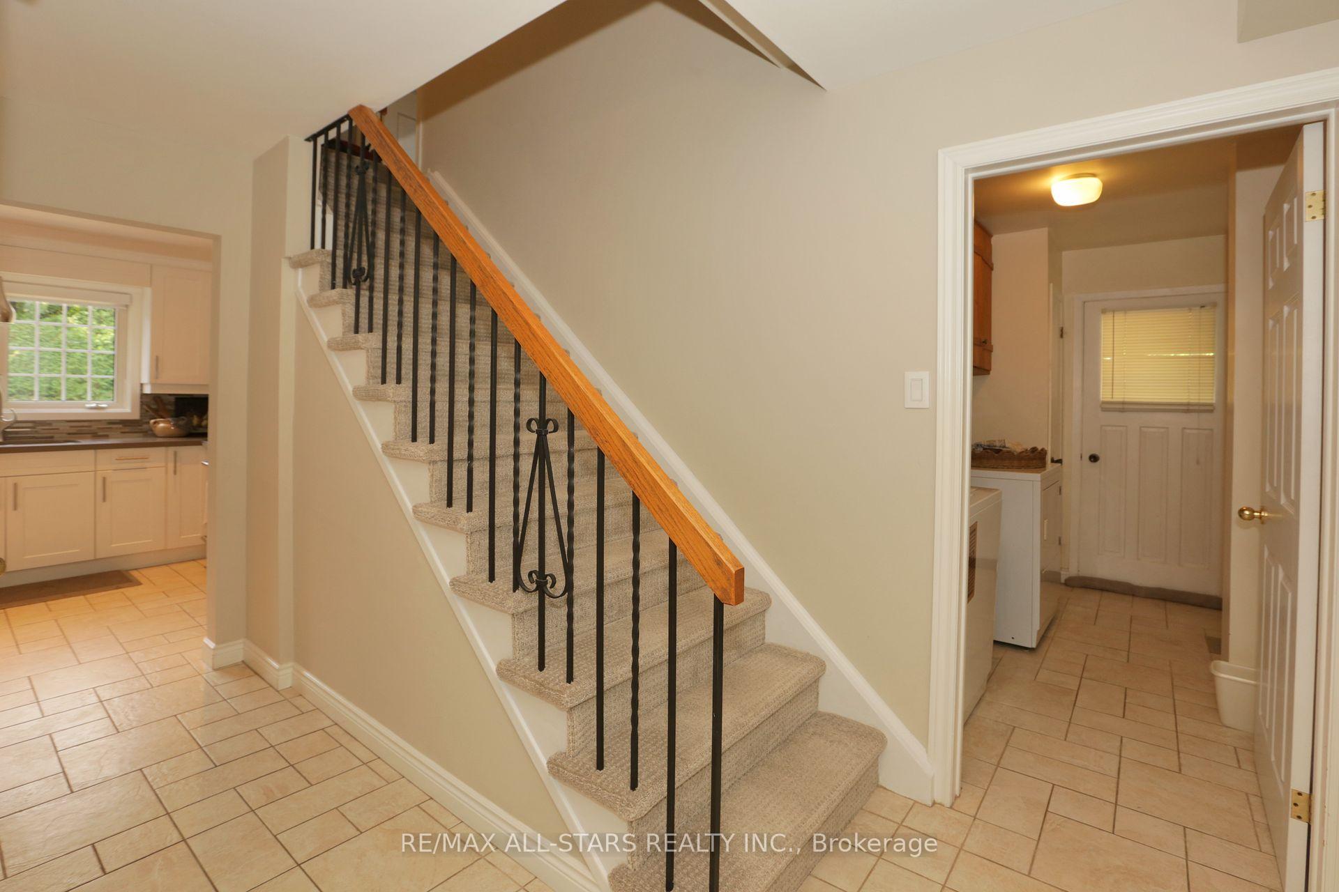 Photo 8 of 18 Sir Brandiles Place, Markham, Markham Village — HOMEH