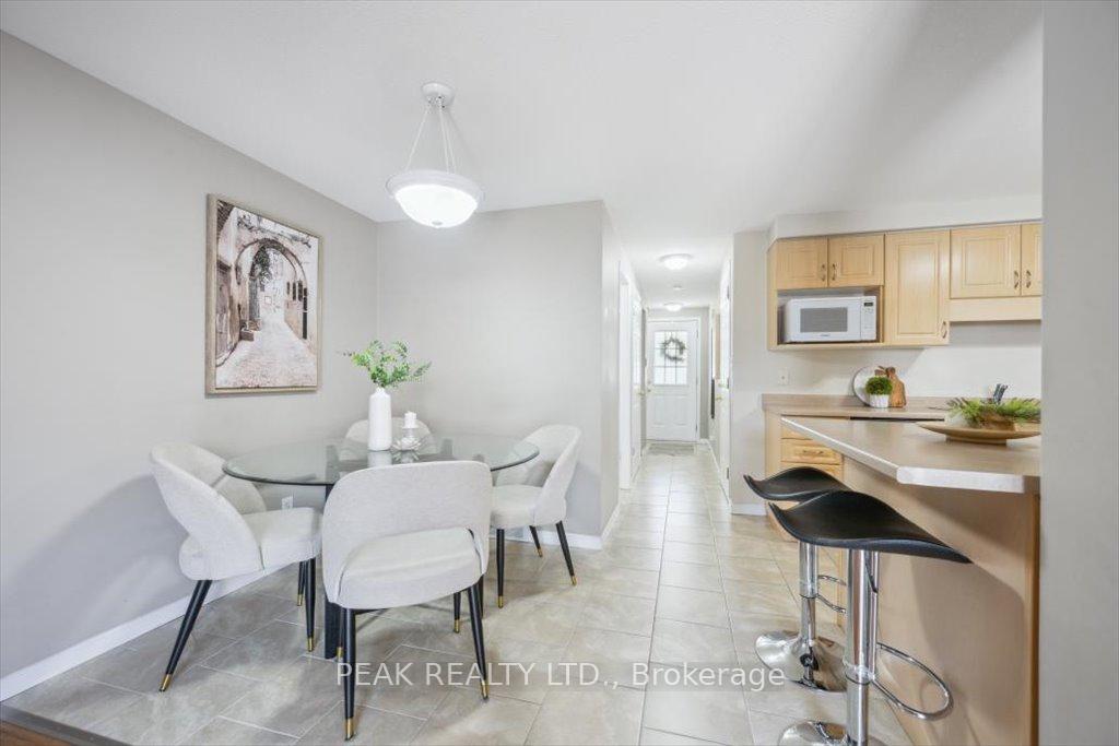 Photo 9 of 88 Foxglove Crescent, Kitchener — HOMEH