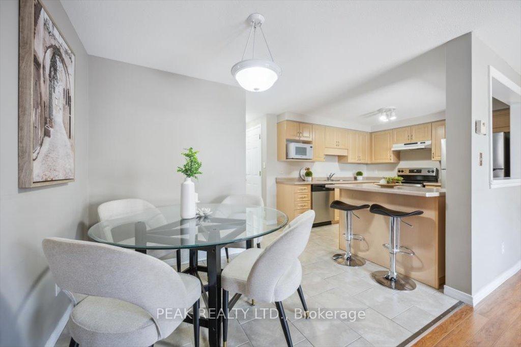 Photo 10 of 88 Foxglove Crescent, Kitchener — HOMEH