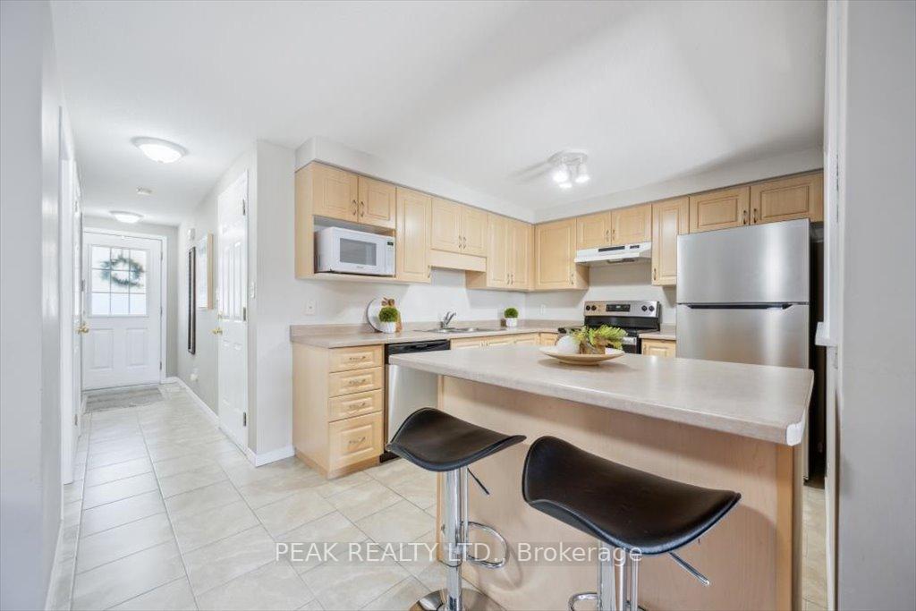 Photo 13 of 88 Foxglove Crescent, Kitchener — HOMEH