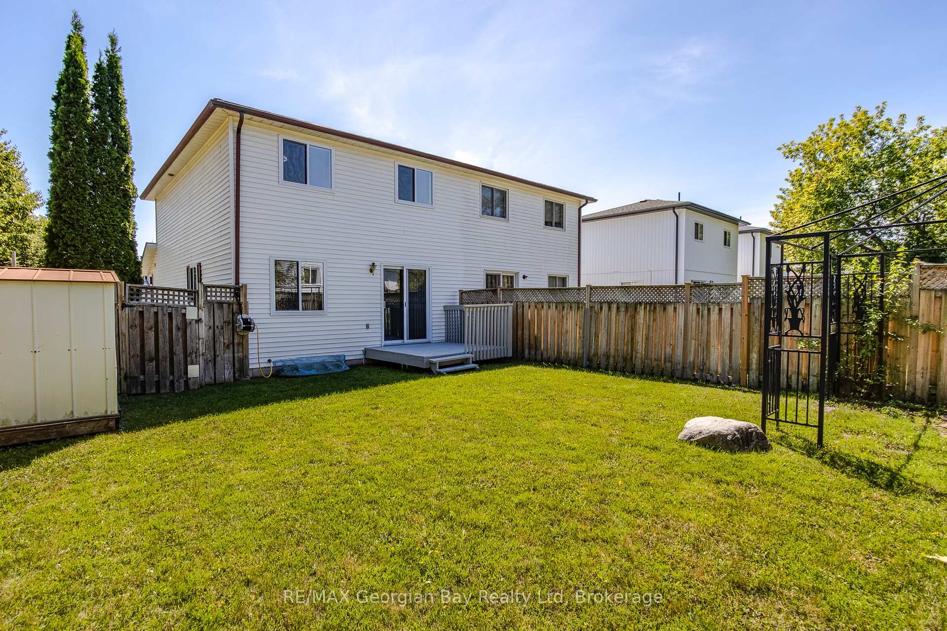 Photo 22 of 328 Rose Crescent, Midland — HOMEH