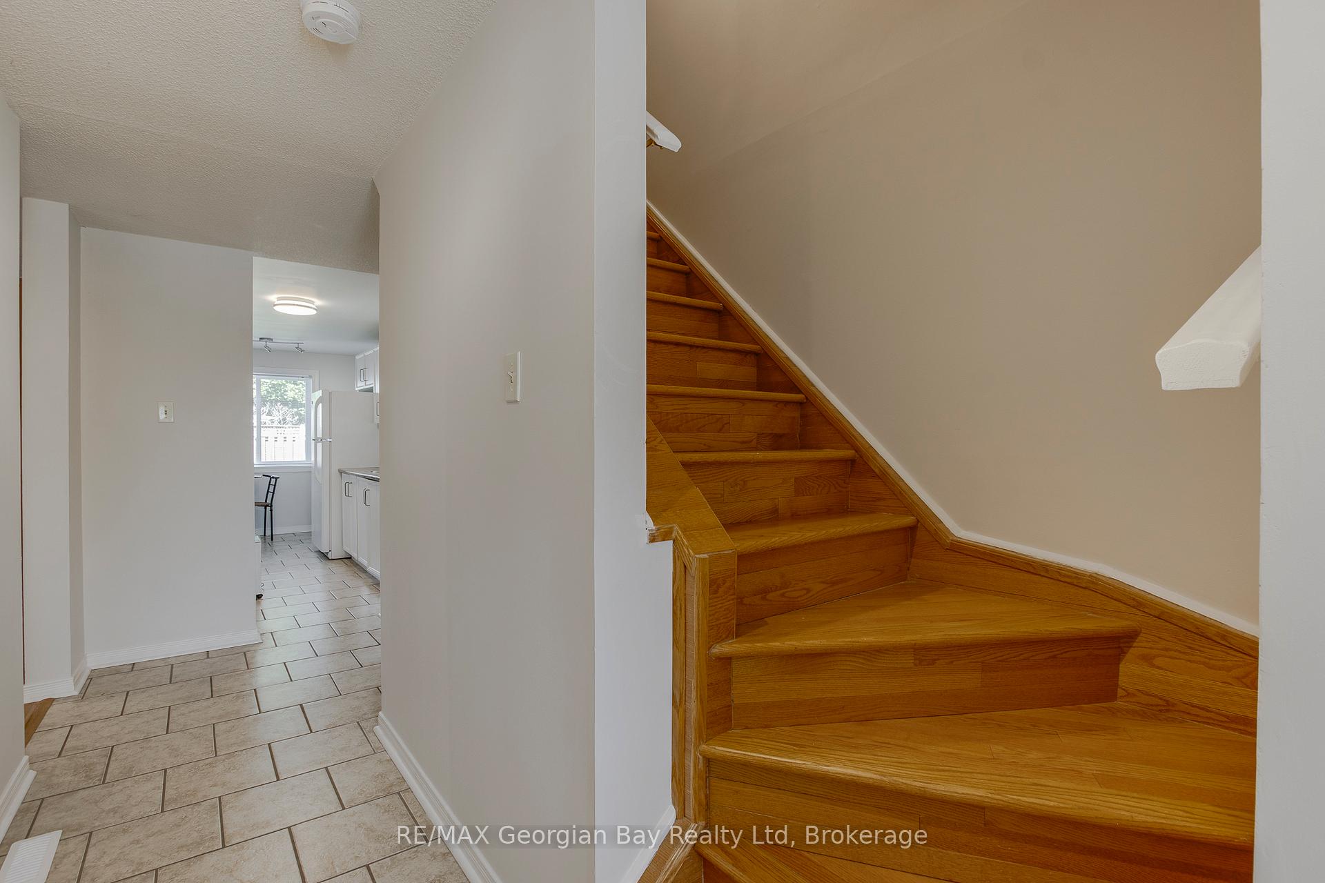 Photo 27 of 328 Rose Crescent, Midland — HOMEH