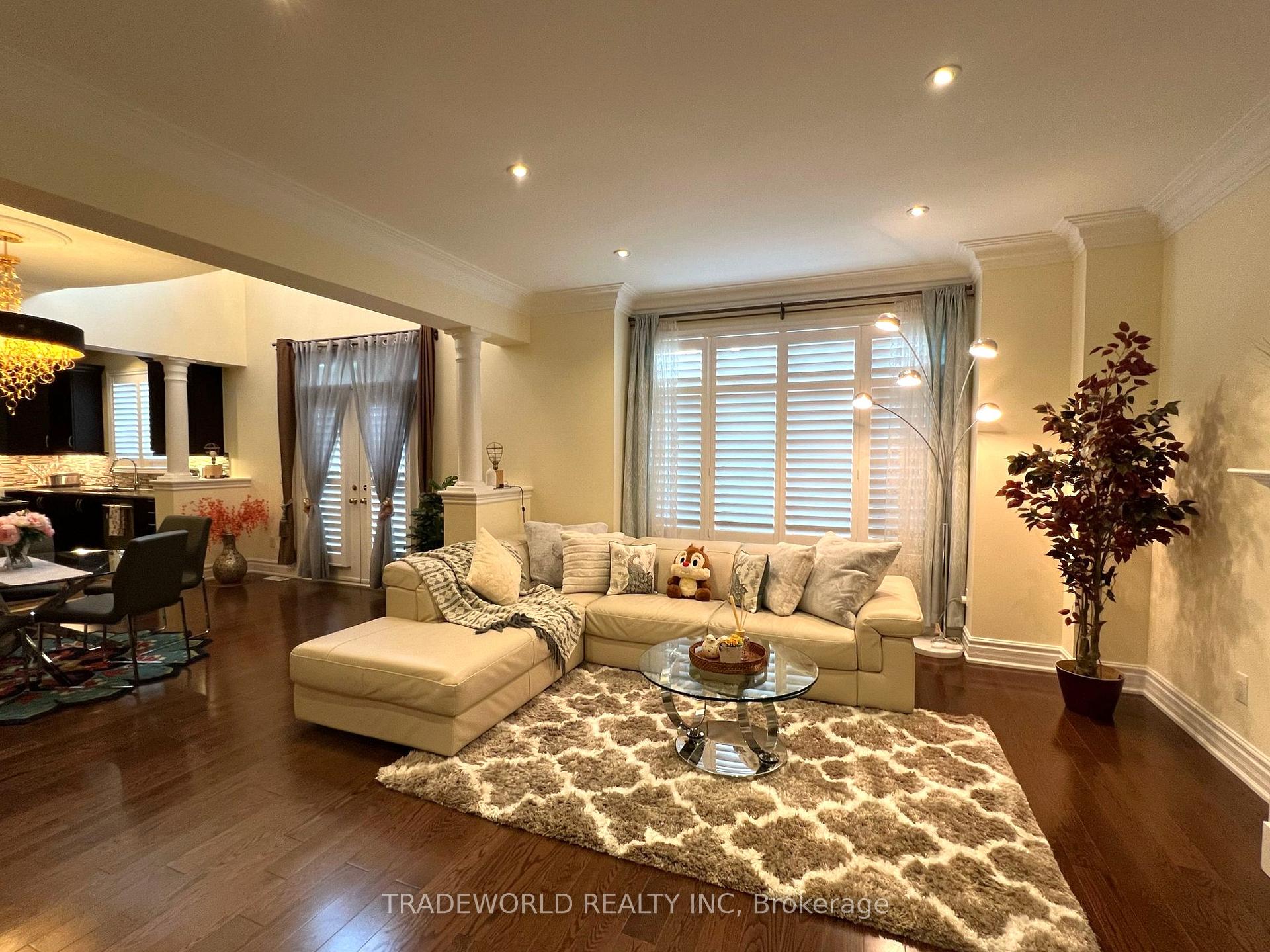 Photo 3 of 73 Glengordon Crescent, Markham, Devil's Elbow — HOMEH