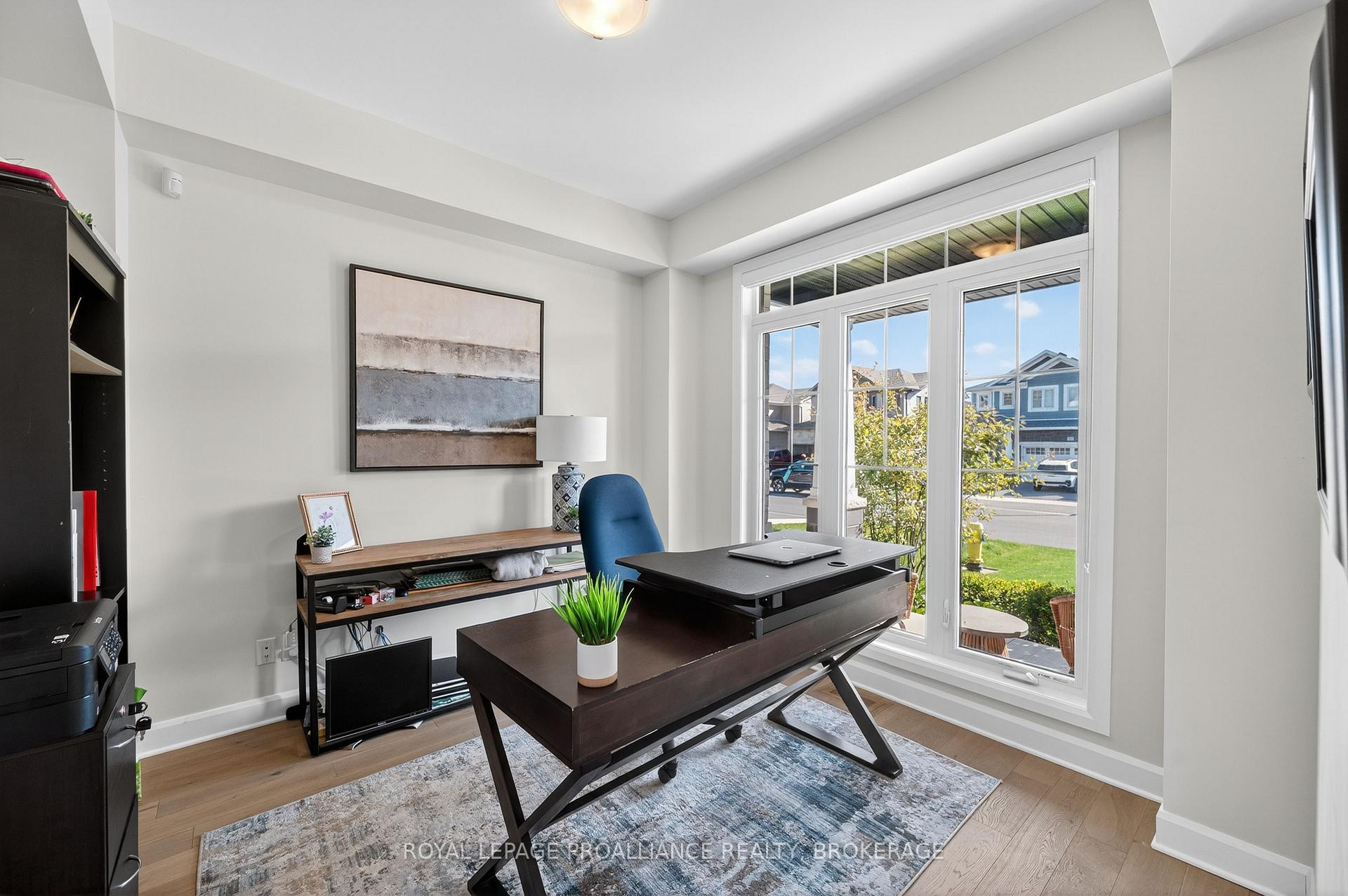 Photo 3 of 756 Riverview Way, Kingston, Kingston East (Incl Barret Crt) — HOMEH