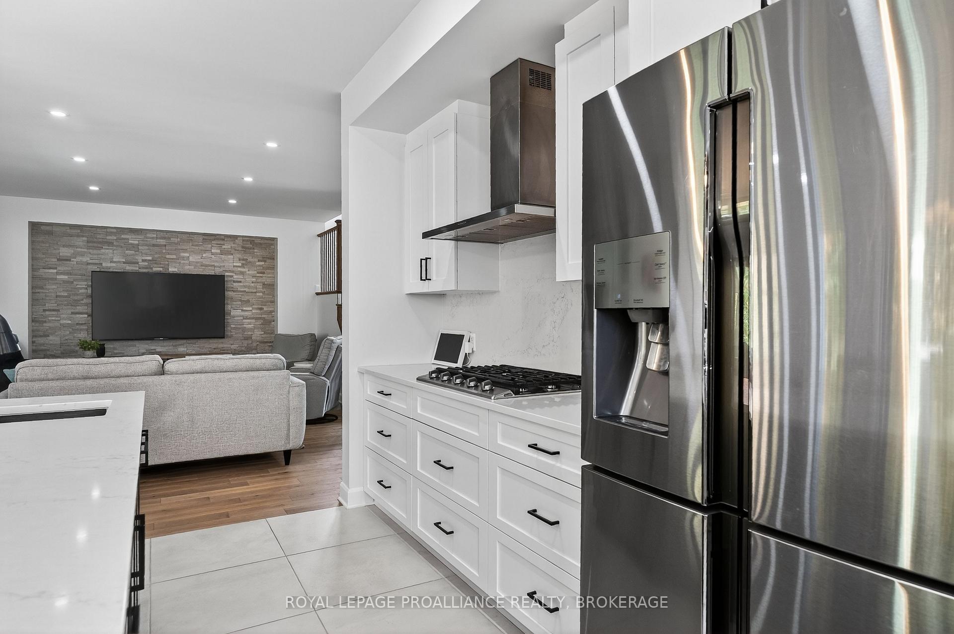 Photo 18 of 756 Riverview Way, Kingston, Kingston East (Incl Barret Crt) — HOMEH