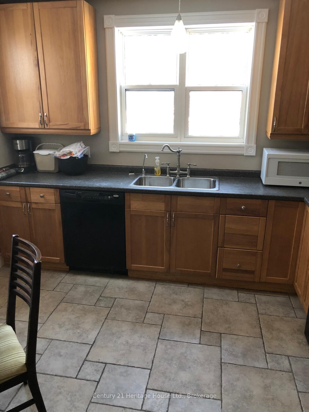 Photo 17 of 165 Margaret Avenue, Kitchener — HOMEH
