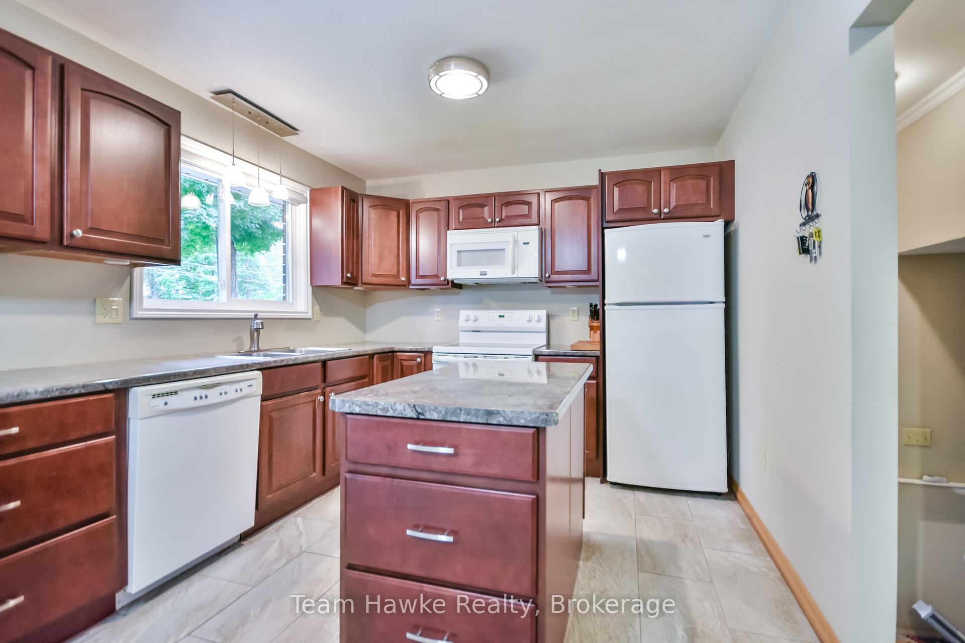 Photo 8 of 1262 Everton Road, Midland — HOMEH