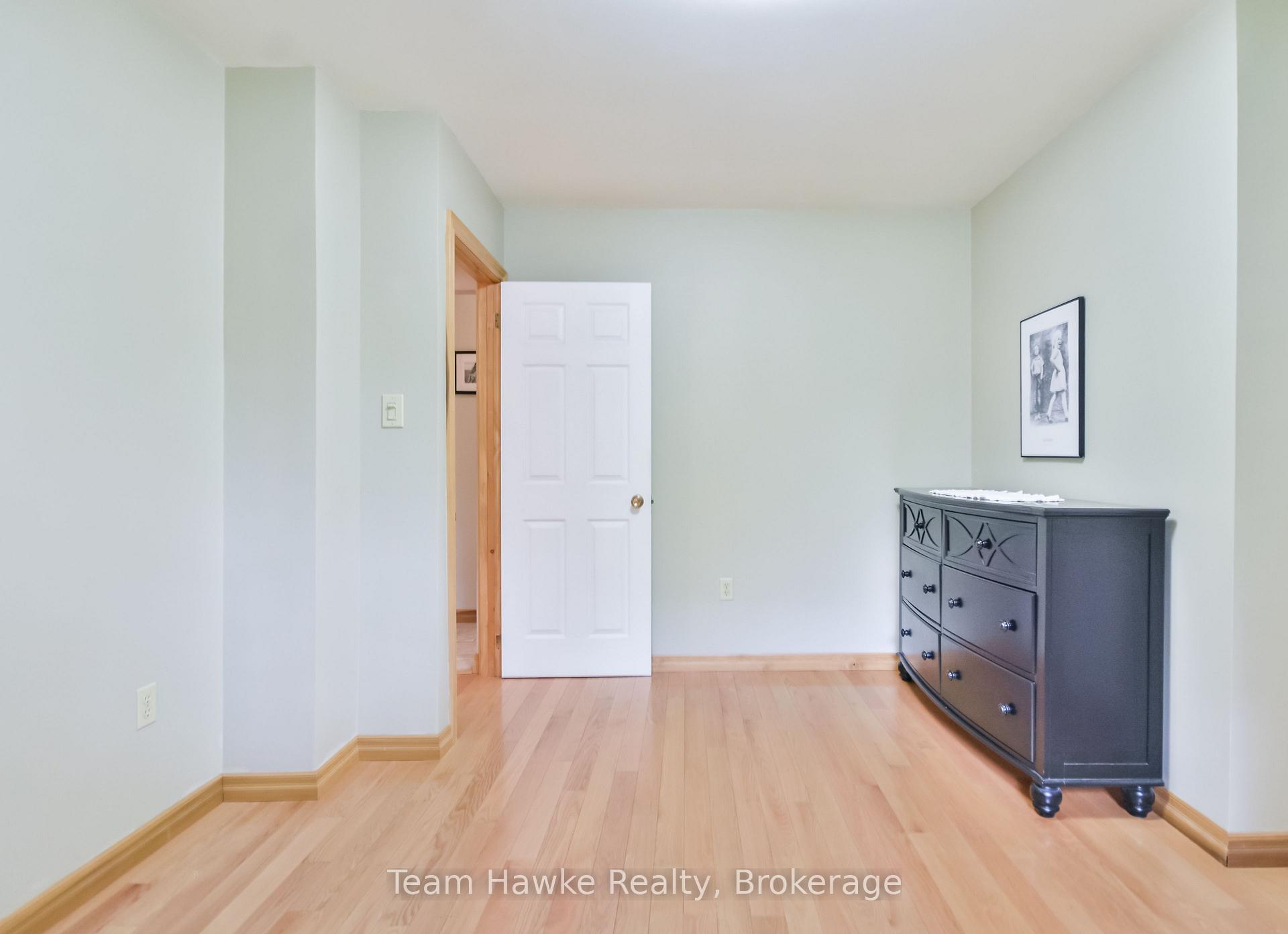 Photo 33 of 1262 Everton Road, Midland — HOMEH