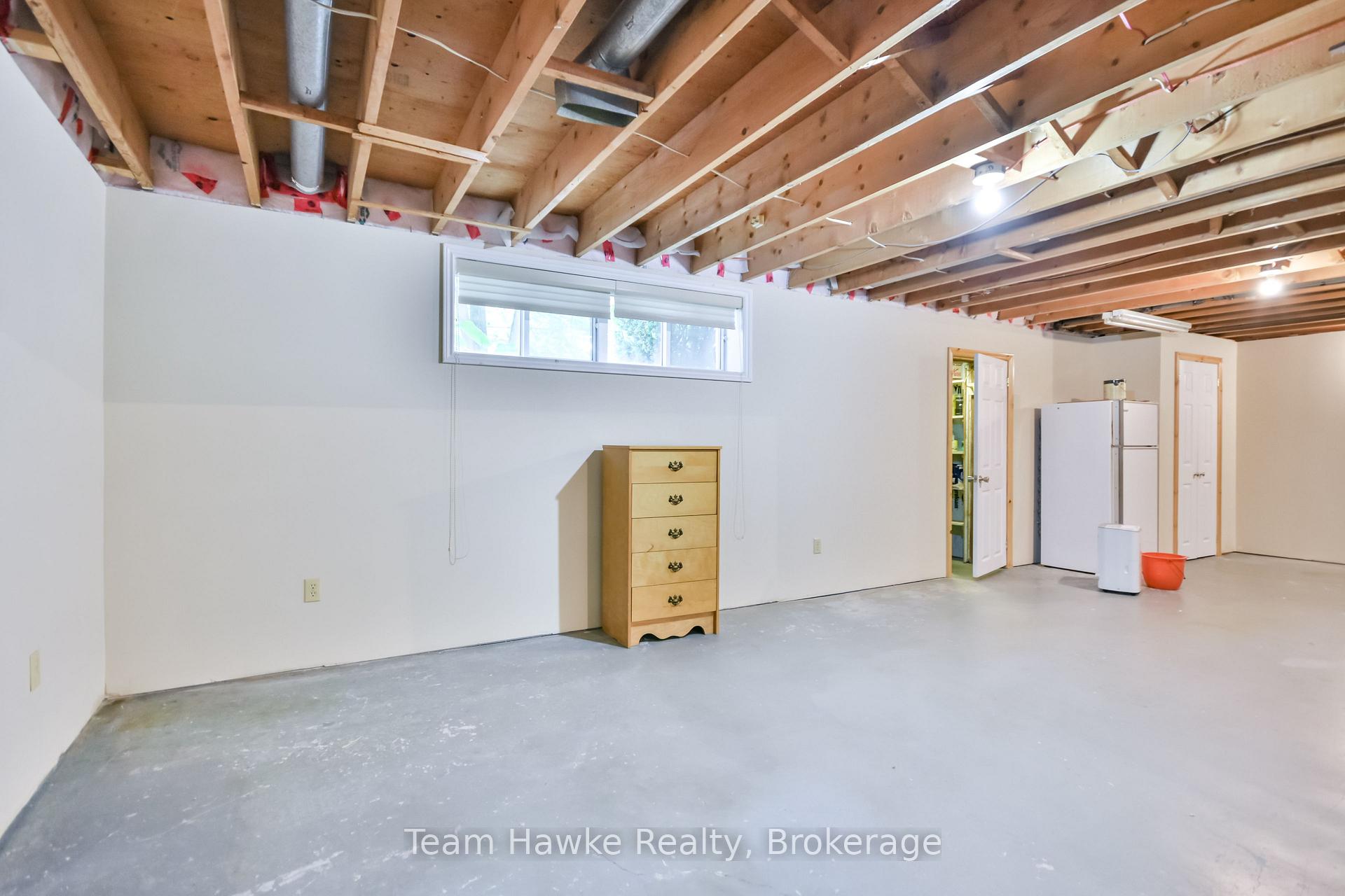 Photo 35 of 1262 Everton Road, Midland — HOMEH