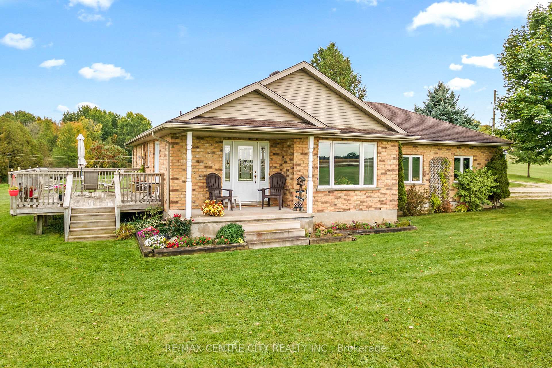 Photo 4 of 5481 Wellington 2 Road, Minto — HOMEH