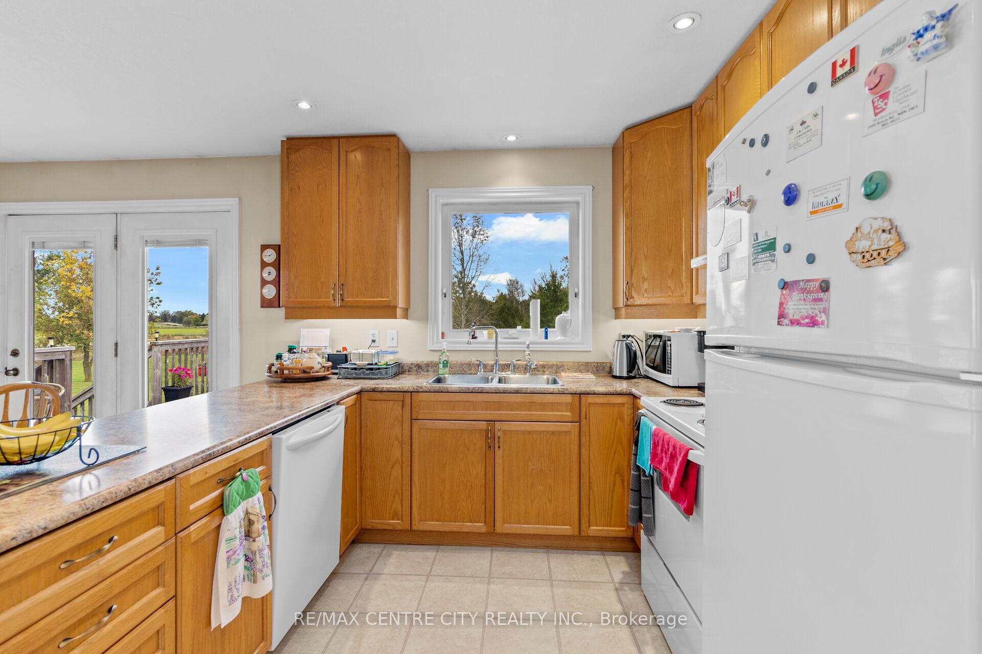 Photo 11 of 5481 Wellington 2 Road, Minto — HOMEH