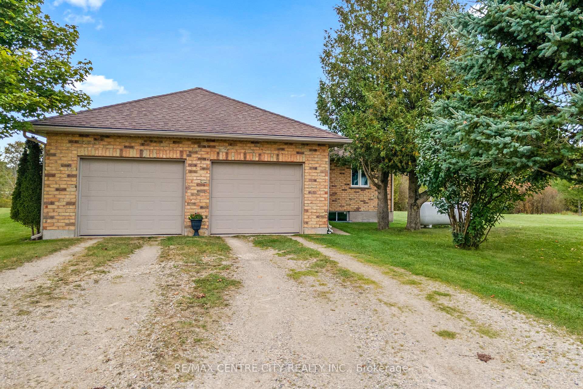 Photo 25 of 5481 Wellington 2 Road, Minto — HOMEH