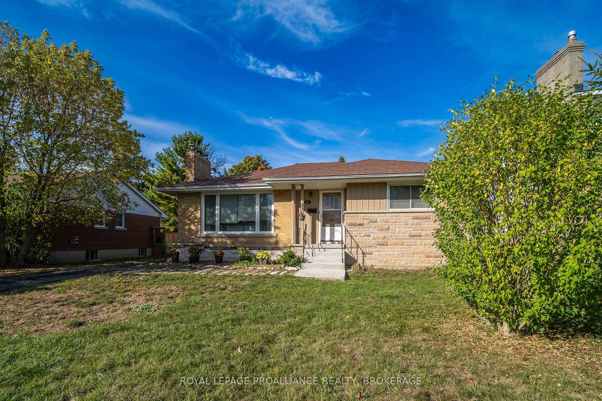 Photo 4 of 209 McMahon Avenue, Kingston, West of Sir John A. Blvd — HOMEH