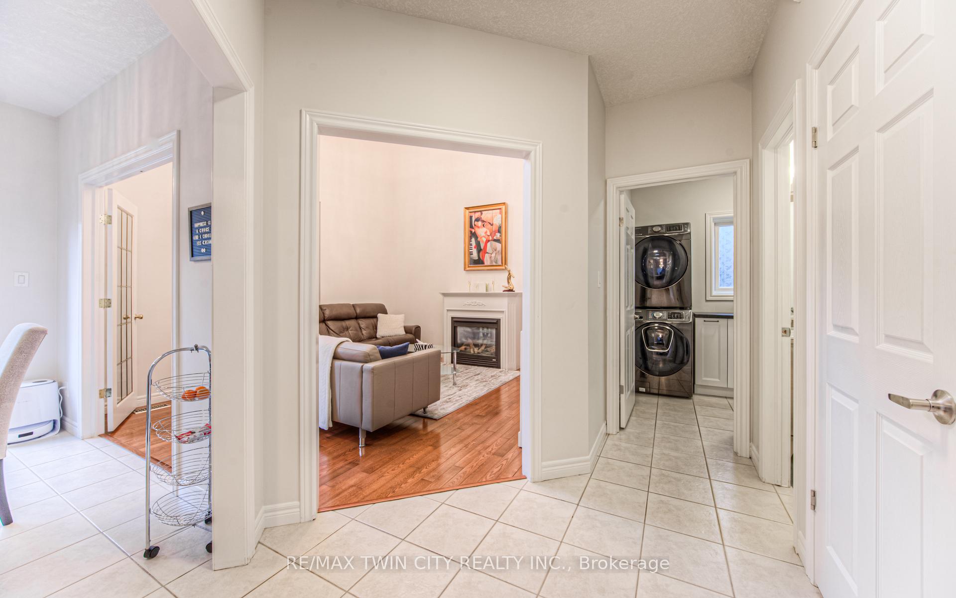 Photo 6 of 212 Doon Drive S, Kitchener — HOMEH