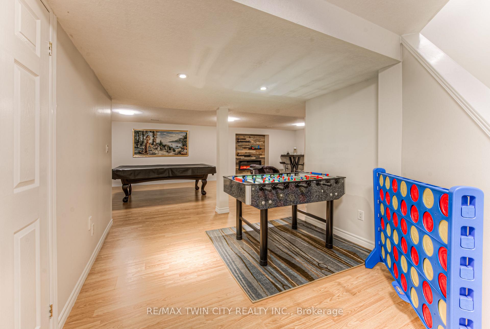 Photo 24 of 212 Doon Drive S, Kitchener — HOMEH