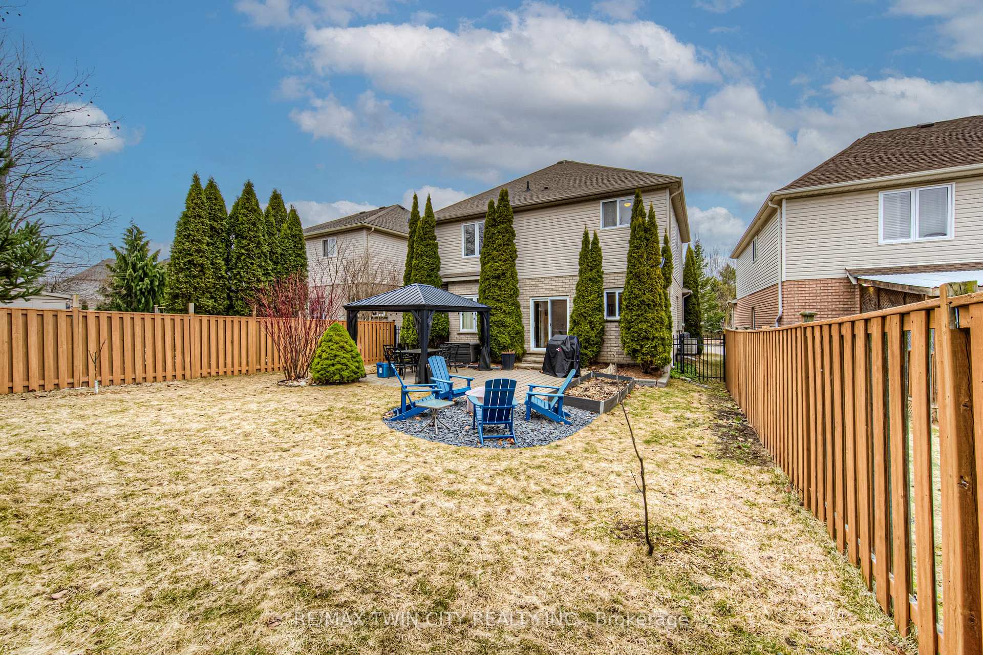 Photo 28 of 212 Doon Drive S, Kitchener — HOMEH