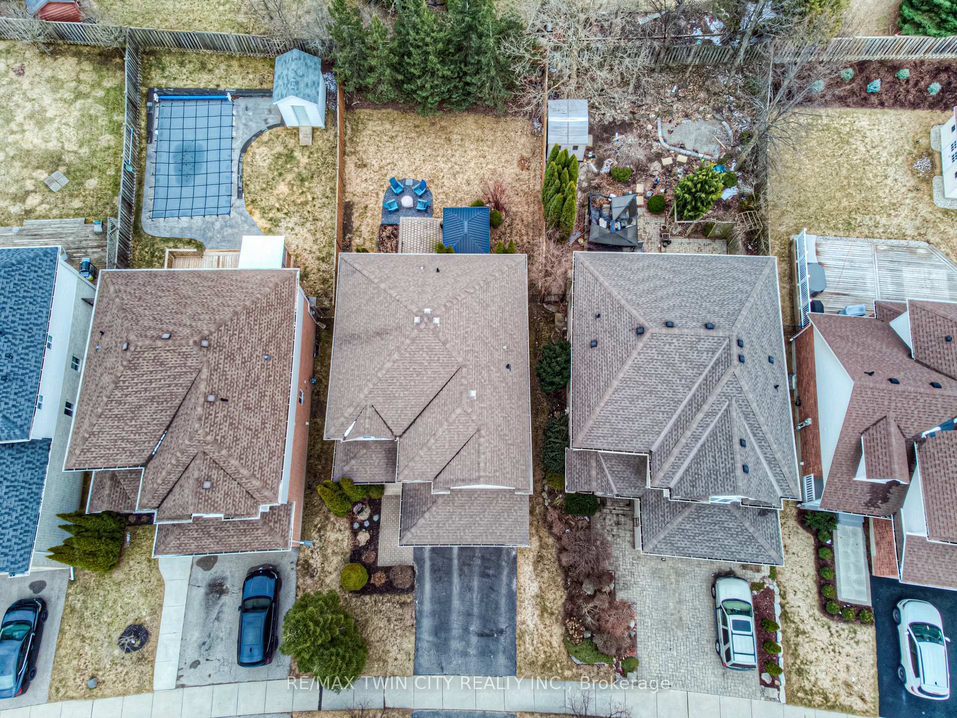 Photo 32 of 212 Doon Drive S, Kitchener — HOMEH