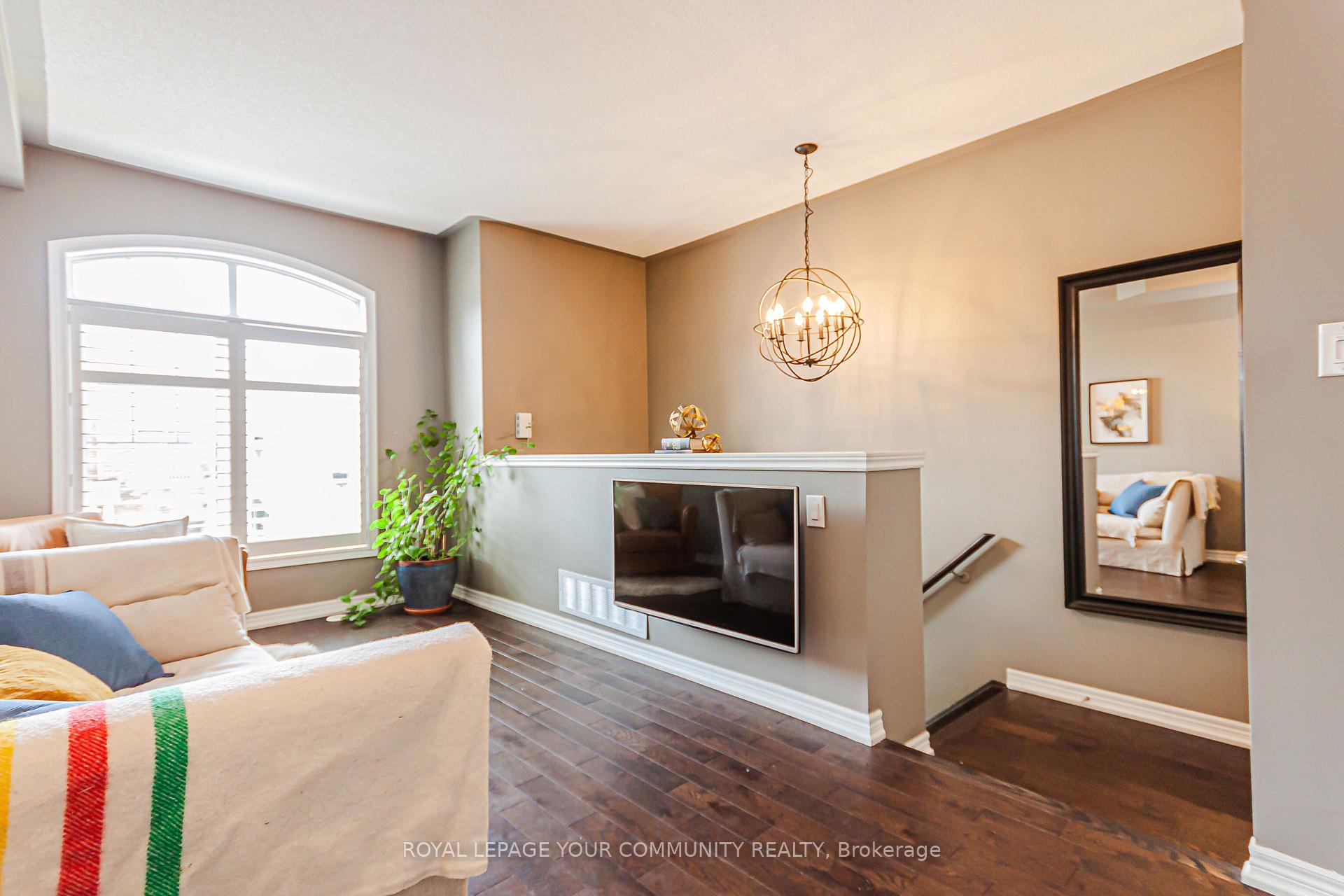 Photo 5 of 37 Gadani Drive, Markham, Greensborough — HOMEH