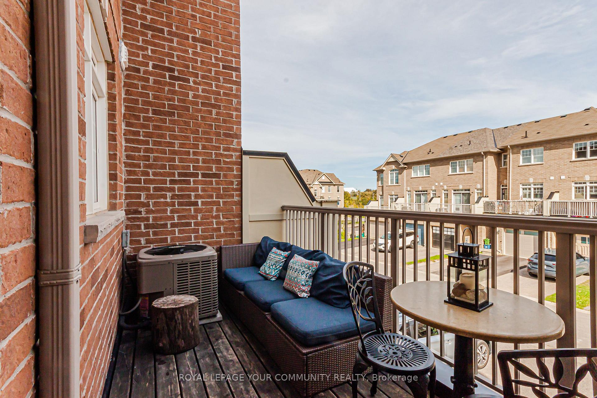 Photo 14 of 37 Gadani Drive, Markham, Greensborough — HOMEH