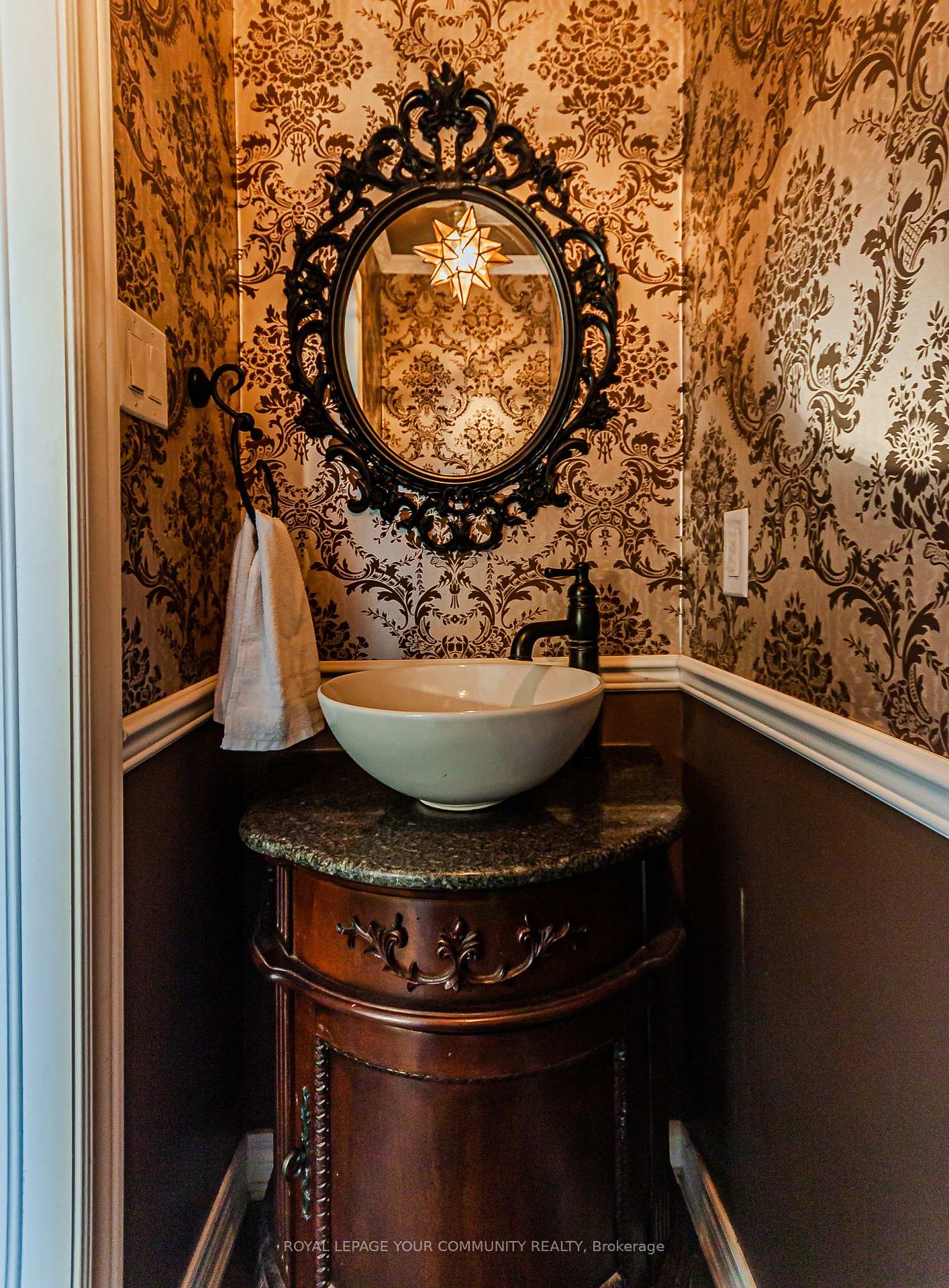 Photo 18 of 37 Gadani Drive, Markham, Greensborough — HOMEH