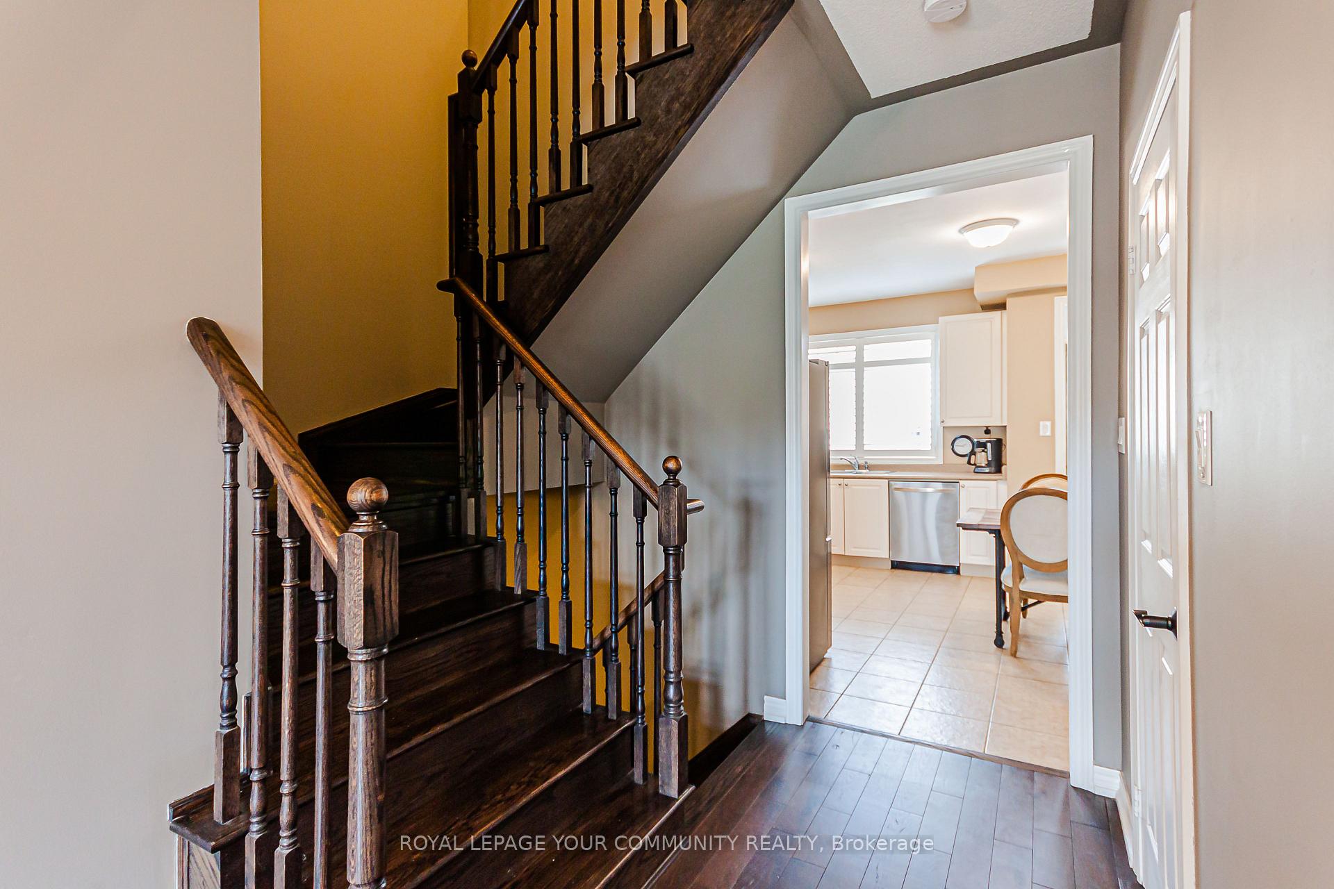 Photo 19 of 37 Gadani Drive, Markham, Greensborough — HOMEH