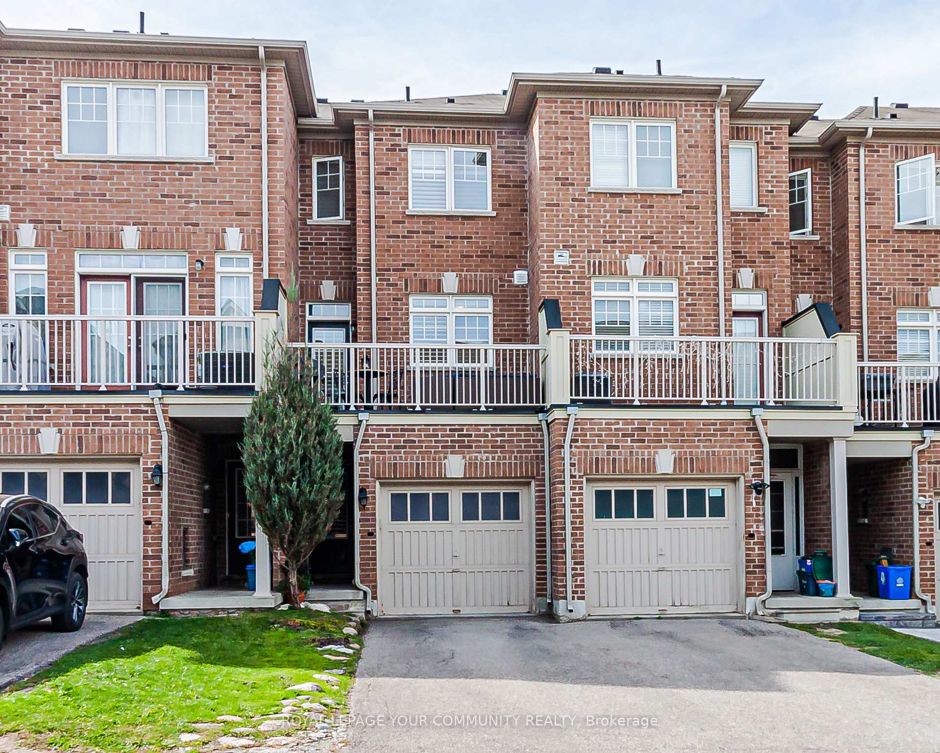 Photo 31 of 37 Gadani Drive, Markham, Greensborough — HOMEH