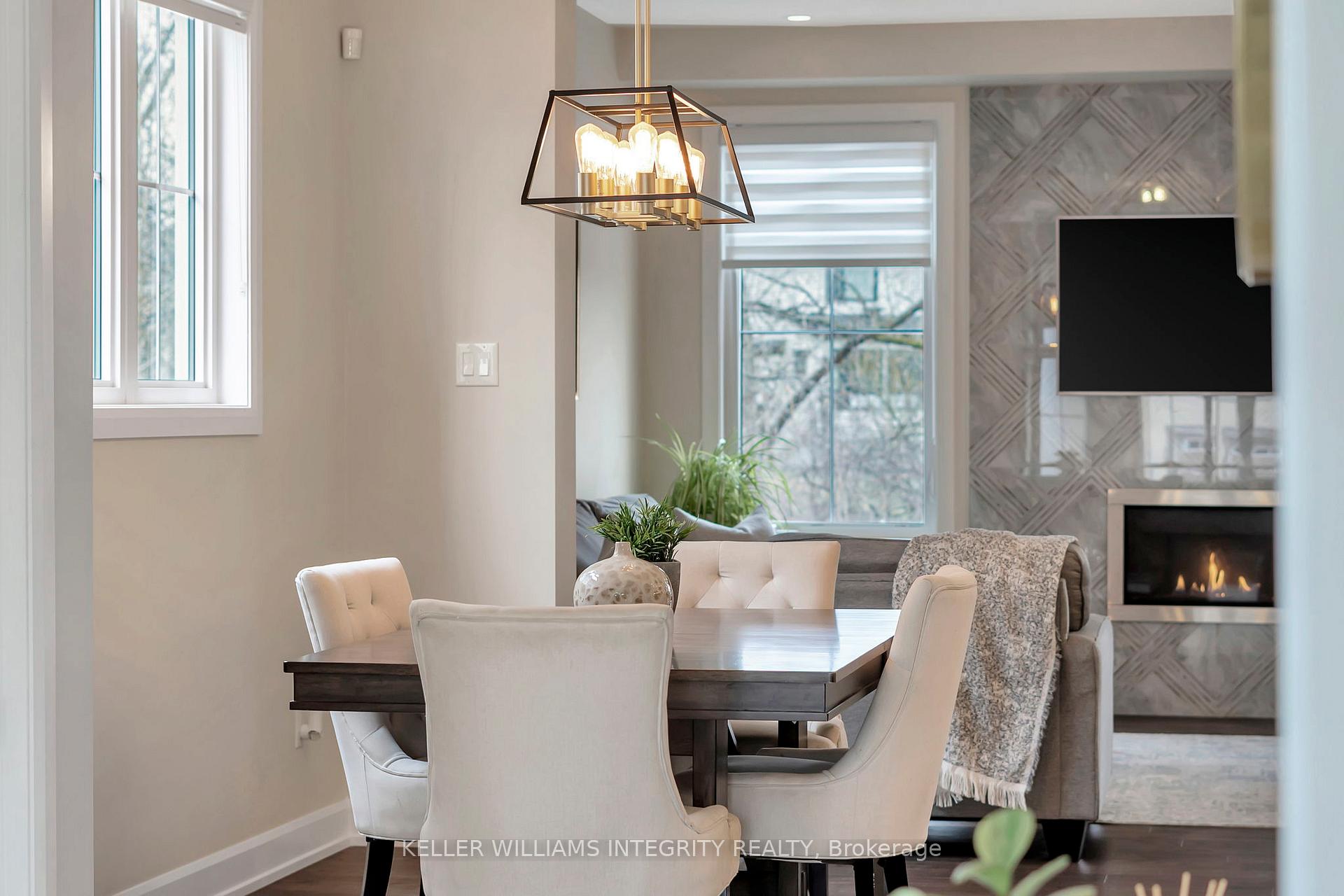 Photo 9 of 65 Baldcypress Way, Ottawa, Kanata - Emerald Meadows/Trailwest — HOMEH