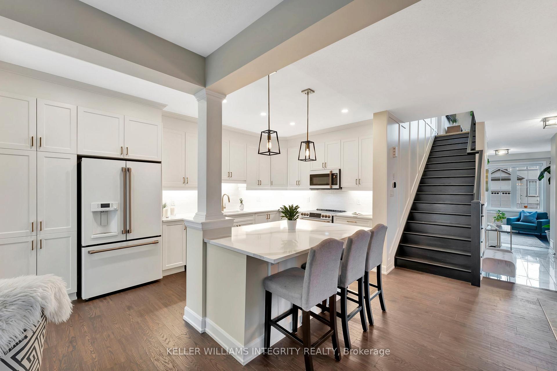 Photo 10 of 65 Baldcypress Way, Ottawa, Kanata - Emerald Meadows/Trailwest — HOMEH