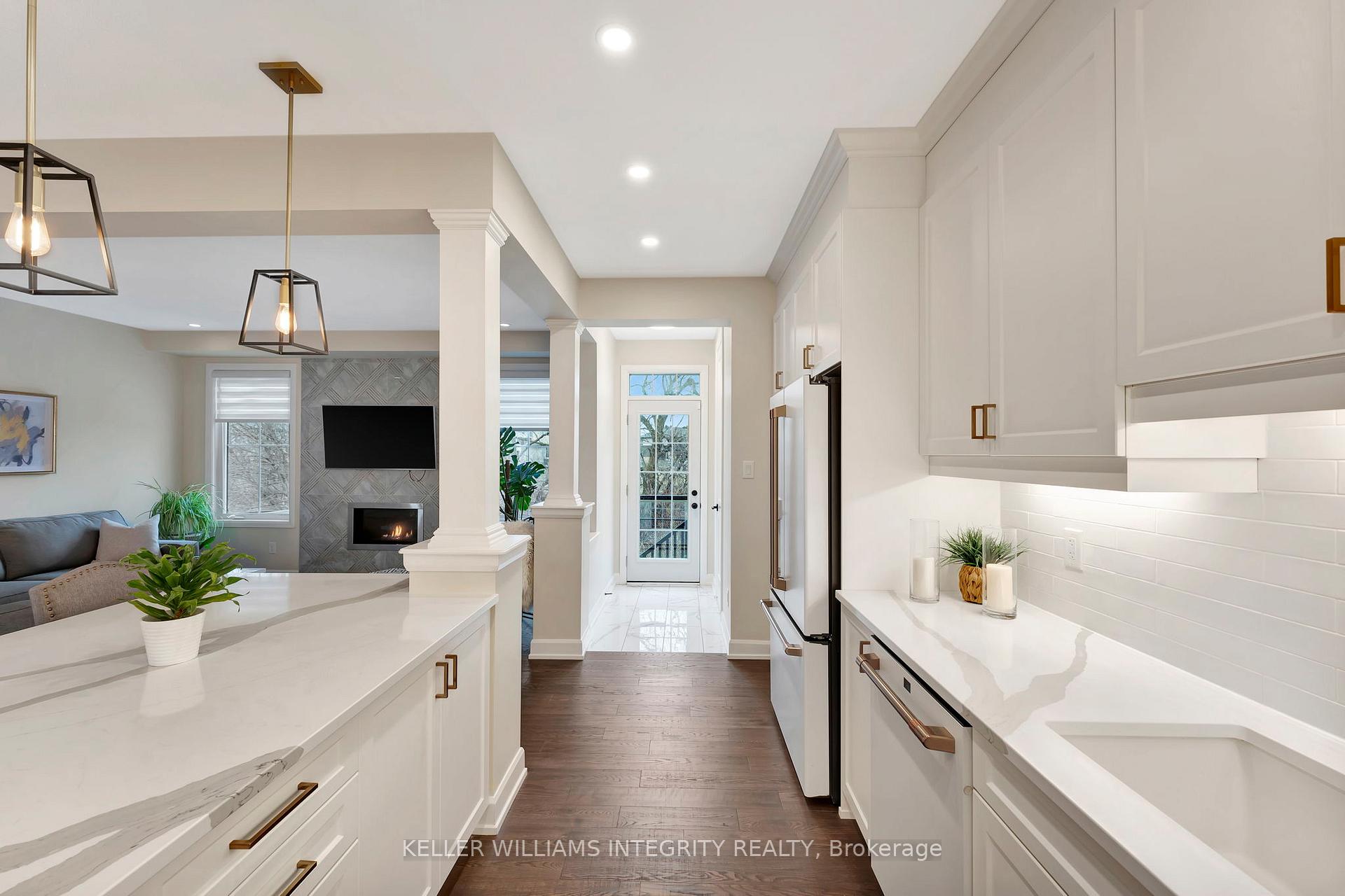 Photo 15 of 65 Baldcypress Way, Ottawa, Kanata - Emerald Meadows/Trailwest — HOMEH