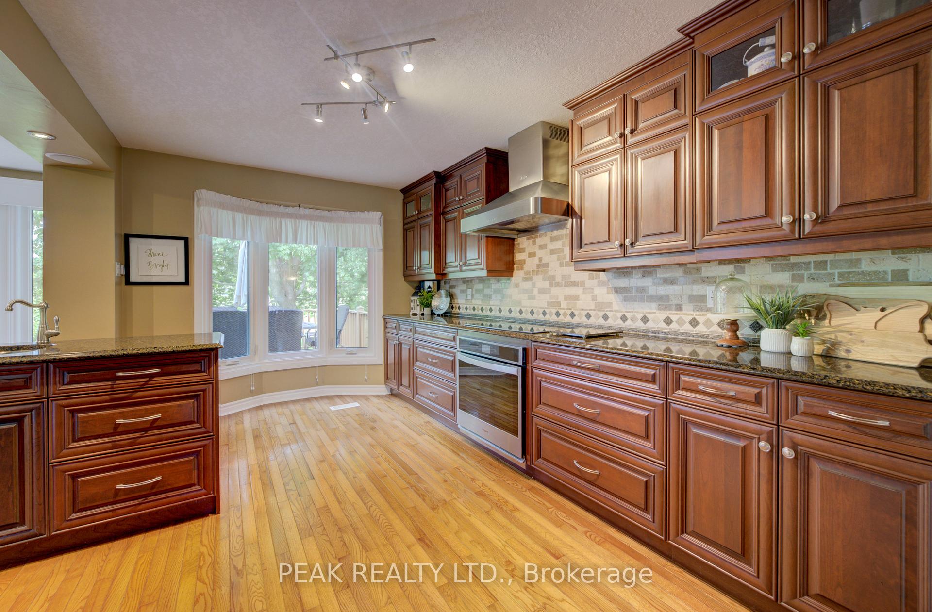 Photo 9 of 19 Old Park Lane, Kitchener — HOMEH